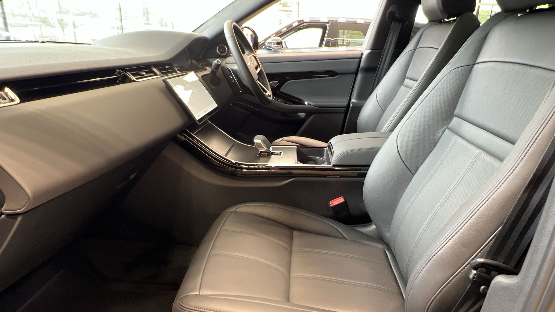 RANGE ROVER EVOQUE 2.0 D200 DYNAMIC SE 5DR AUTO HATCHBACK