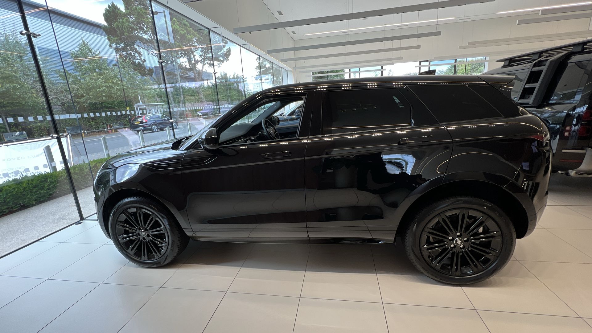 RANGE ROVER EVOQUE 2.0 D200 DYNAMIC SE 5DR AUTO HATCHBACK