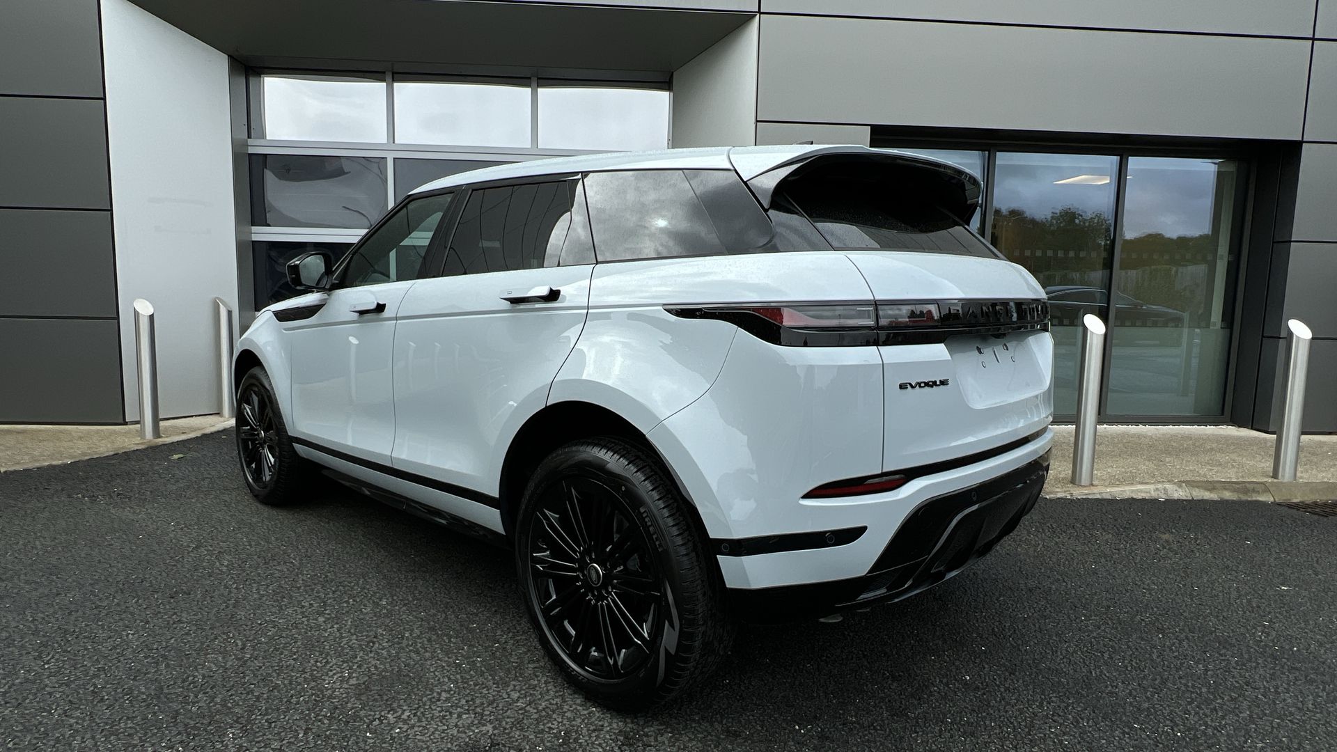 LAND ROVER RANGE ROVER EVOQUE 2.0 D200 DYNAMIC SE 5DR AUTO