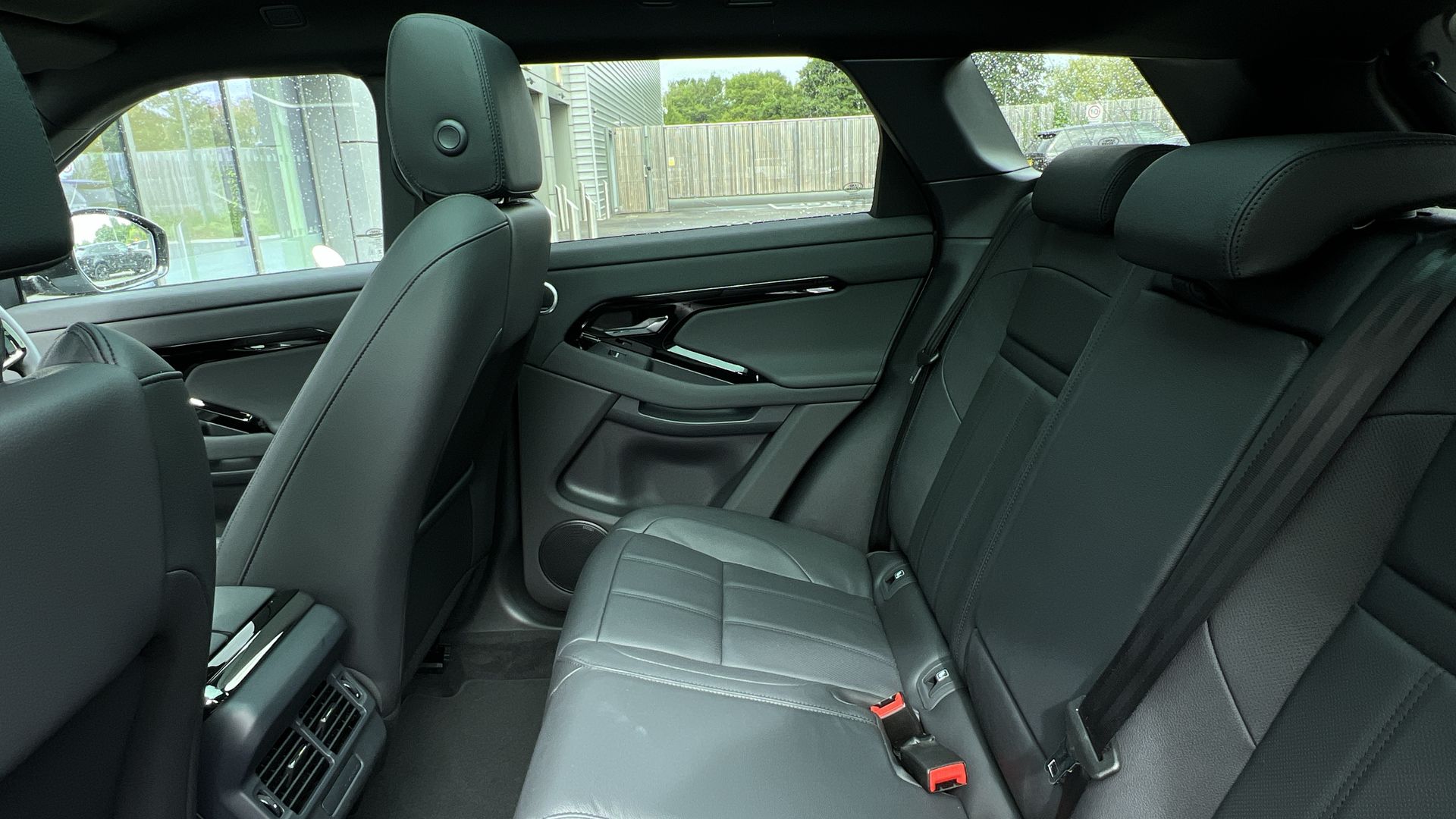 LAND ROVER RANGE ROVER EVOQUE 2.0 D200 DYNAMIC SE 5DR AUTO