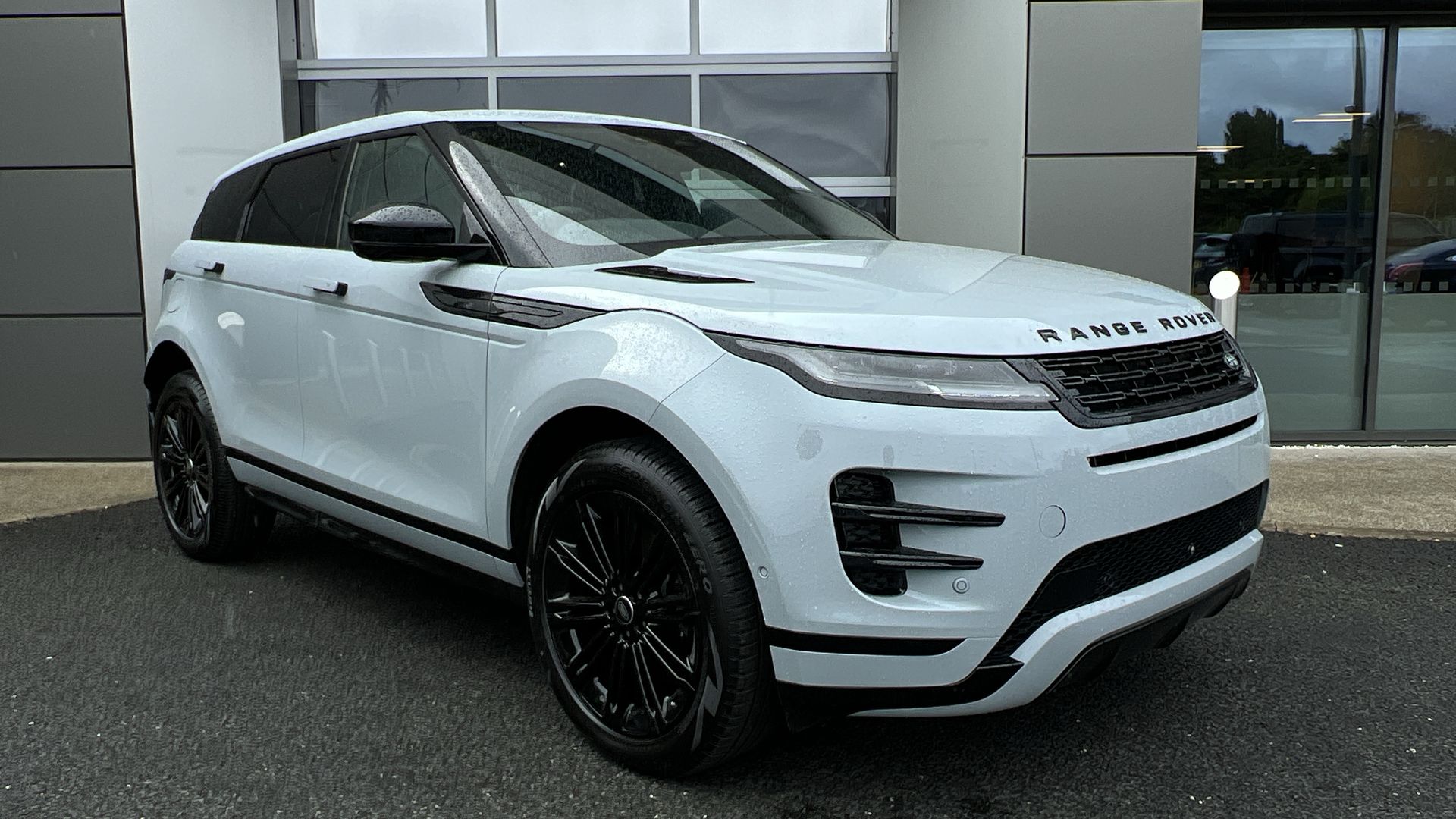 LAND ROVER RANGE ROVER EVOQUE 2.0 D200 DYNAMIC SE 5DR AUTO