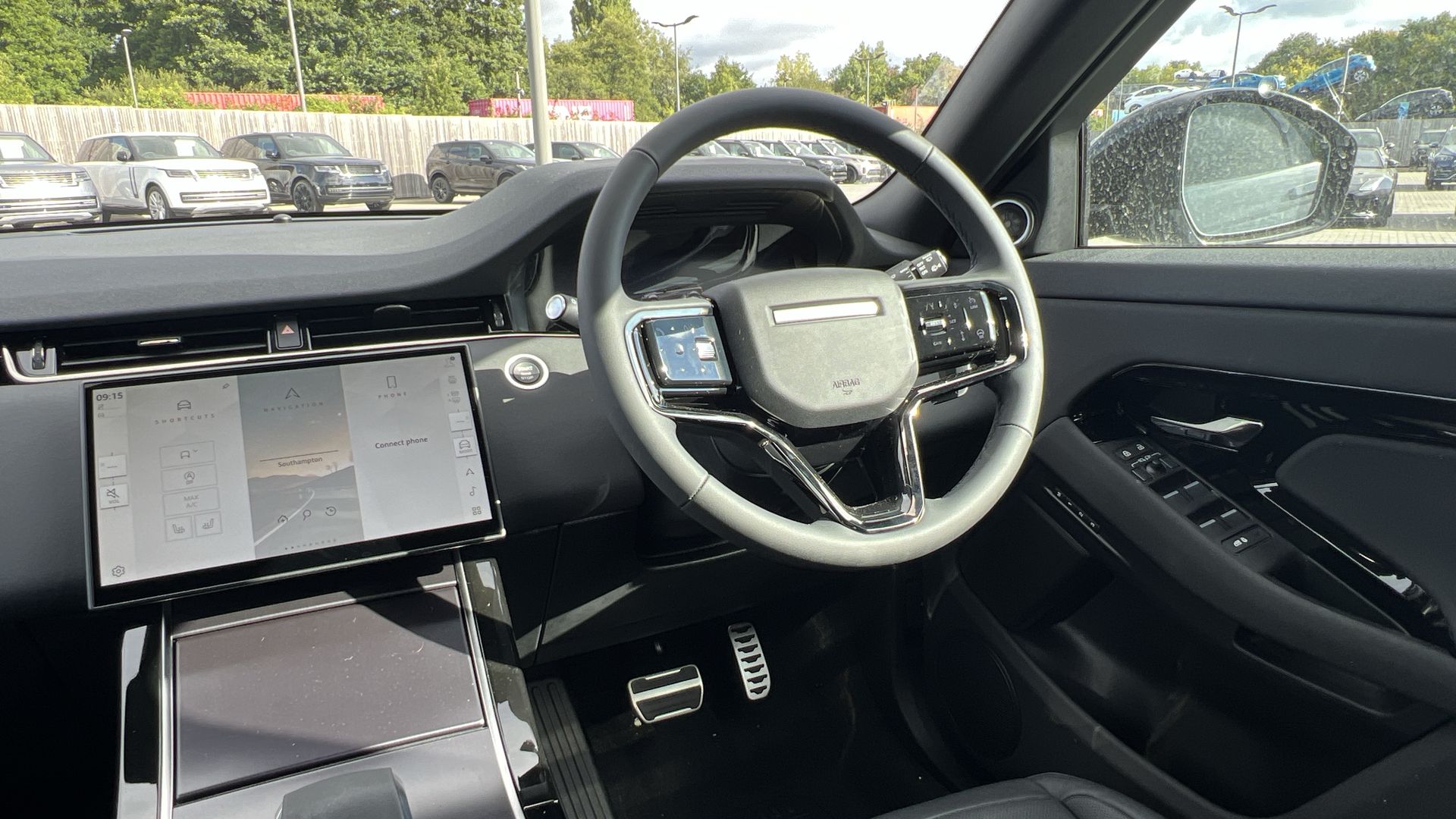 RANGE ROVER EVOQUE 2.0 D200 DYNAMIC SE 5DR AUTO HATCHBACK
