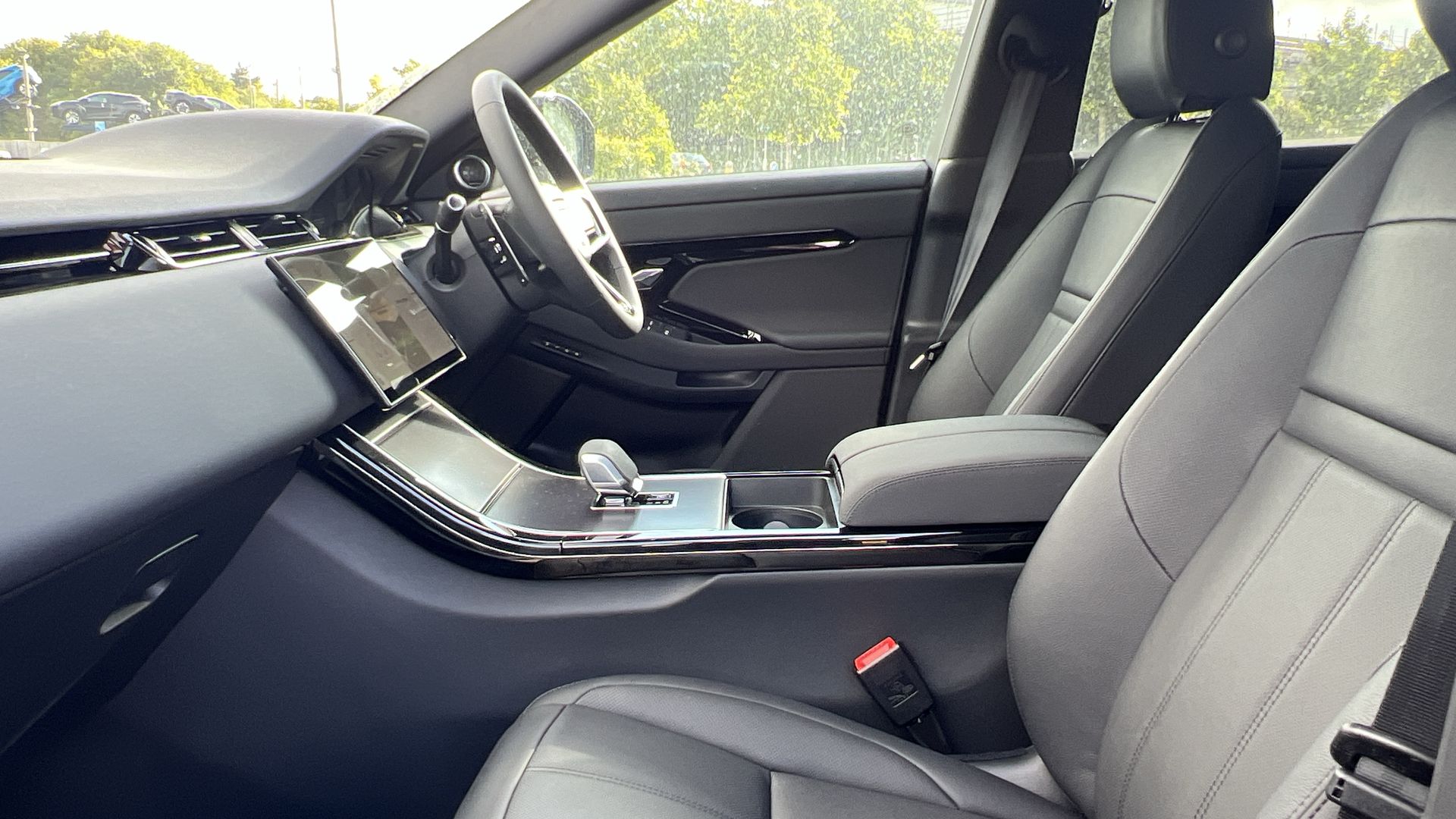RANGE ROVER EVOQUE 2.0 D200 DYNAMIC SE 5DR AUTO HATCHBACK