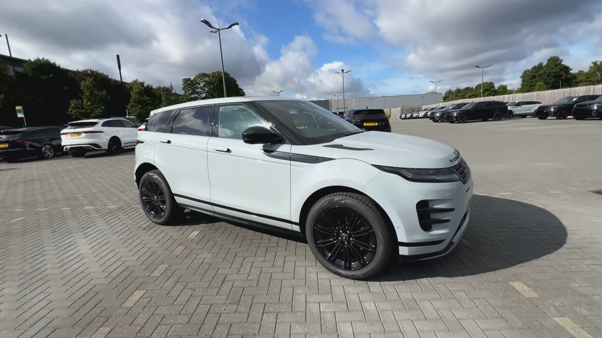 RANGE ROVER EVOQUE 2.0 D200 DYNAMIC SE 5DR AUTO HATCHBACK