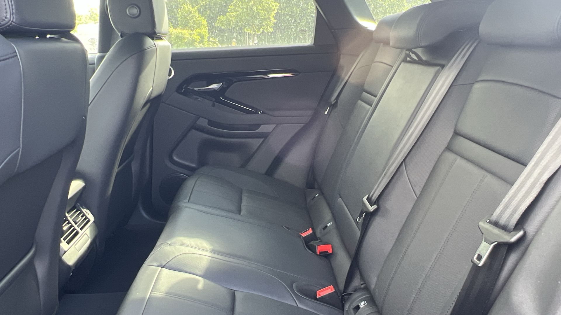 RANGE ROVER EVOQUE 2.0 D200 DYNAMIC SE 5DR AUTO HATCHBACK