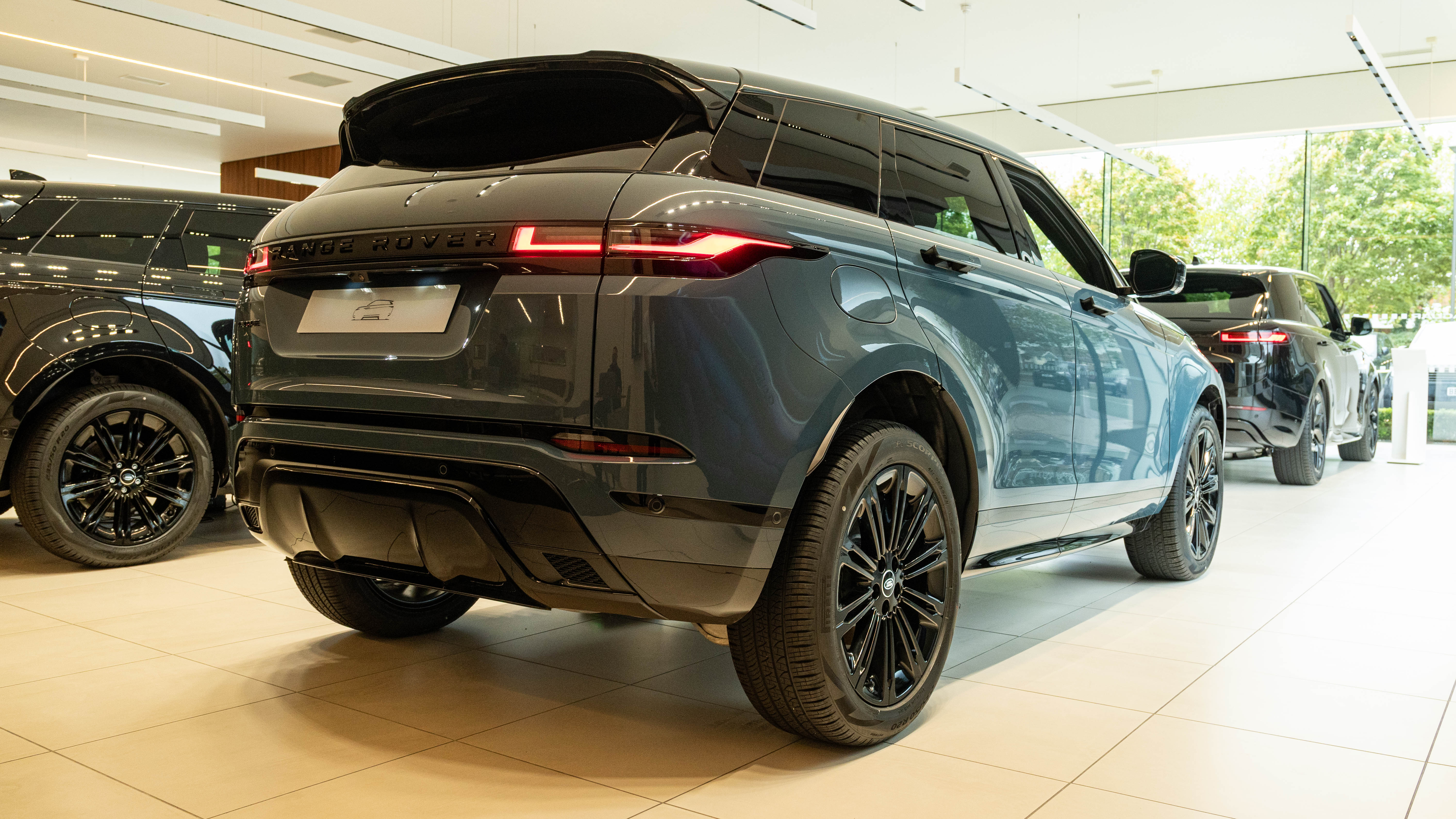 RANGE ROVER EVOQUE 2.0 D200 DYNAMIC SE 5DR AUTO HATCHBACK