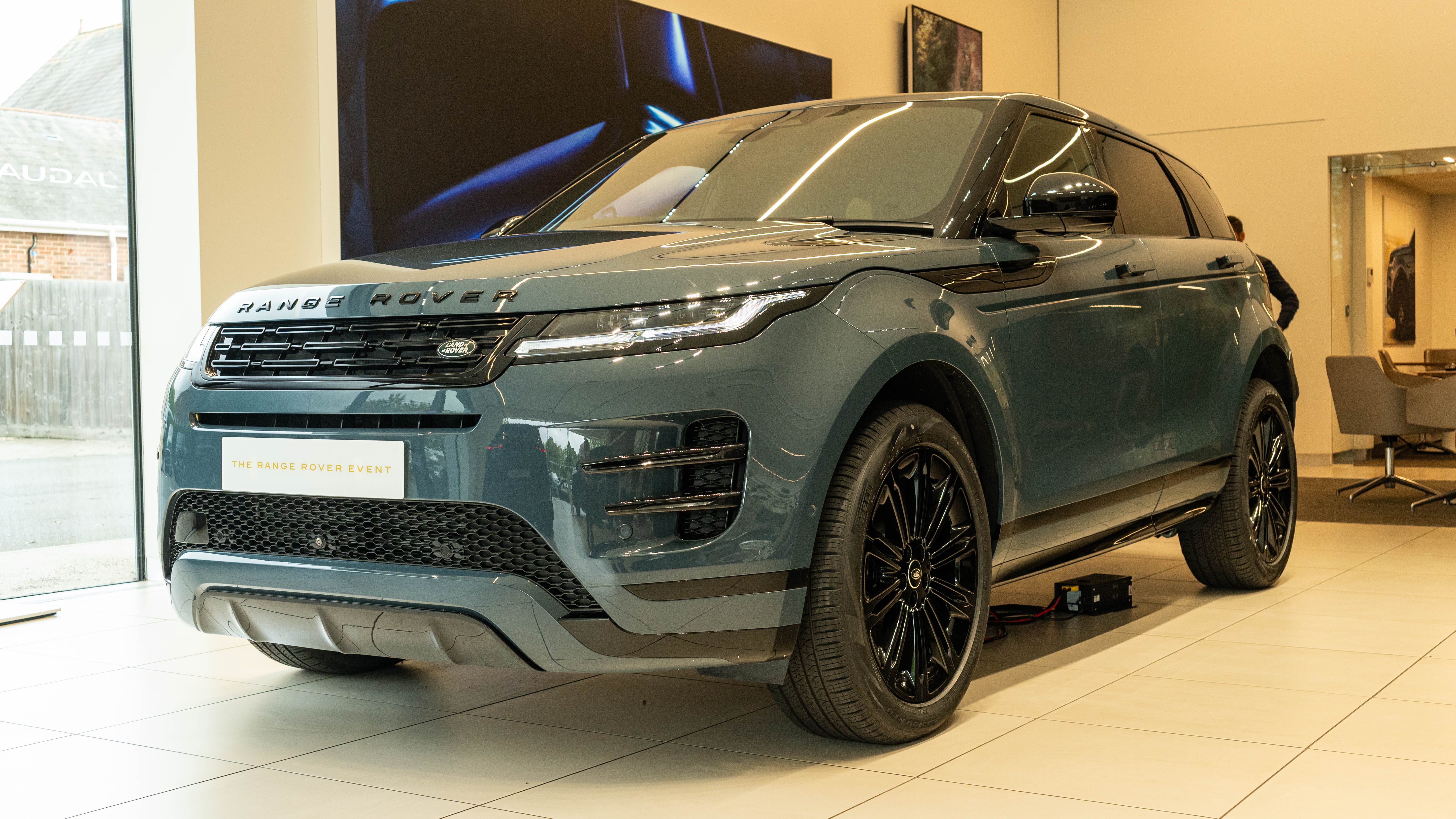 RANGE ROVER EVOQUE 2.0 D200 DYNAMIC SE 5DR AUTO HATCHBACK
