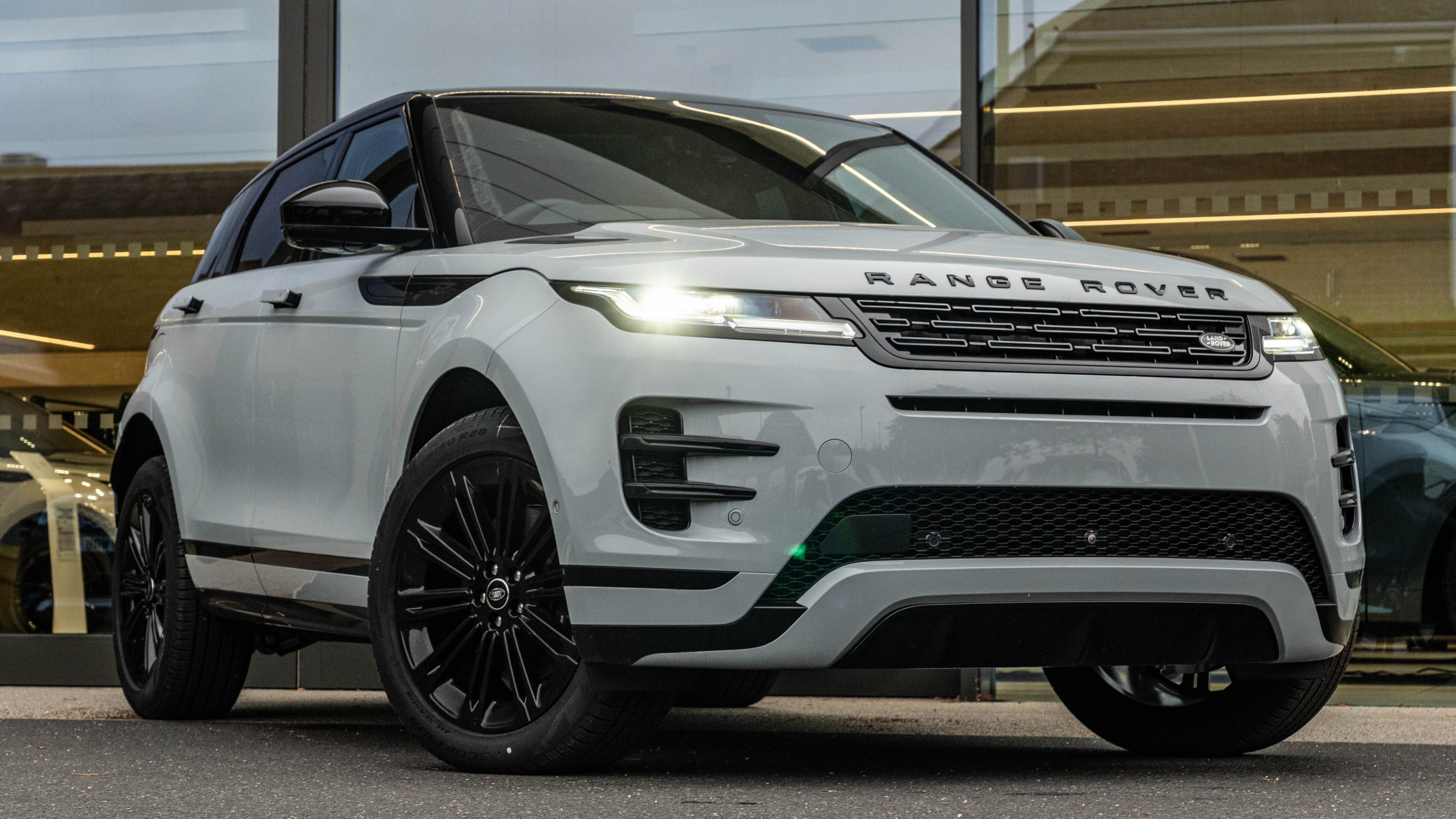RANGE ROVER EVOQUE 2.0 D200 DYNAMIC SE 5DR AUTO HATCHBACK