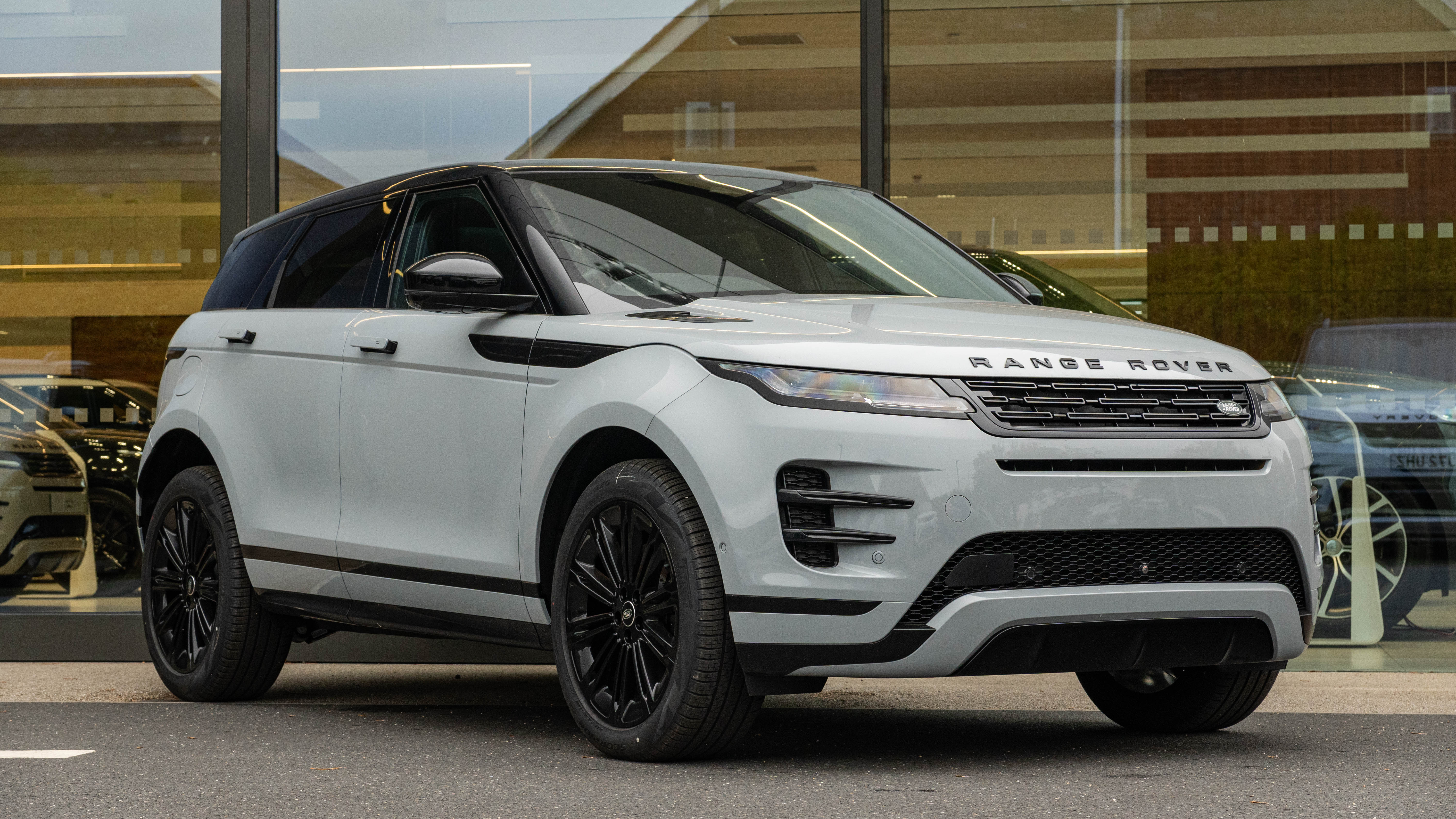 RANGE ROVER EVOQUE 2.0 D200 DYNAMIC SE 5DR AUTO HATCHBACK