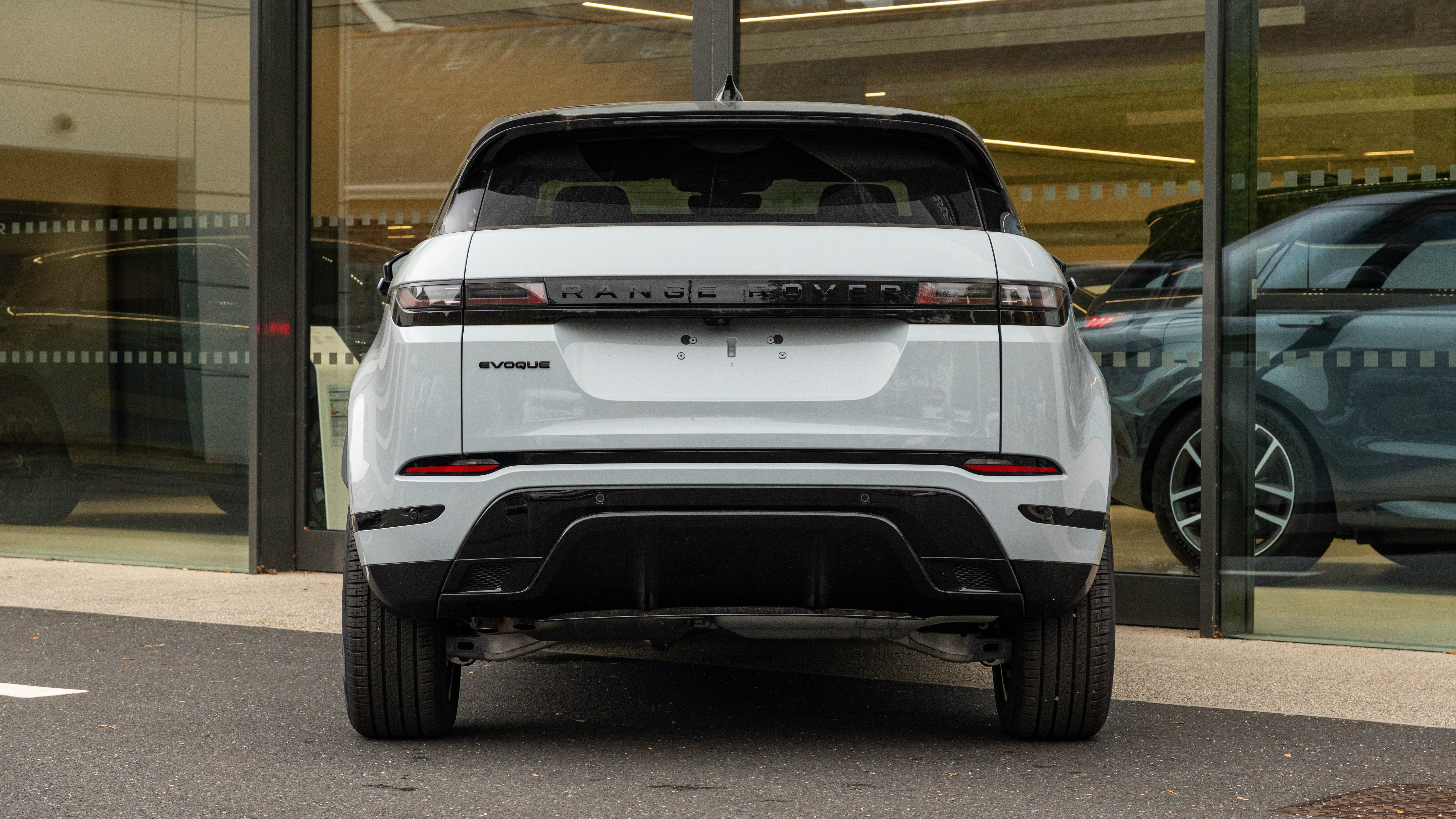 RANGE ROVER EVOQUE 2.0 D200 DYNAMIC SE 5DR AUTO HATCHBACK