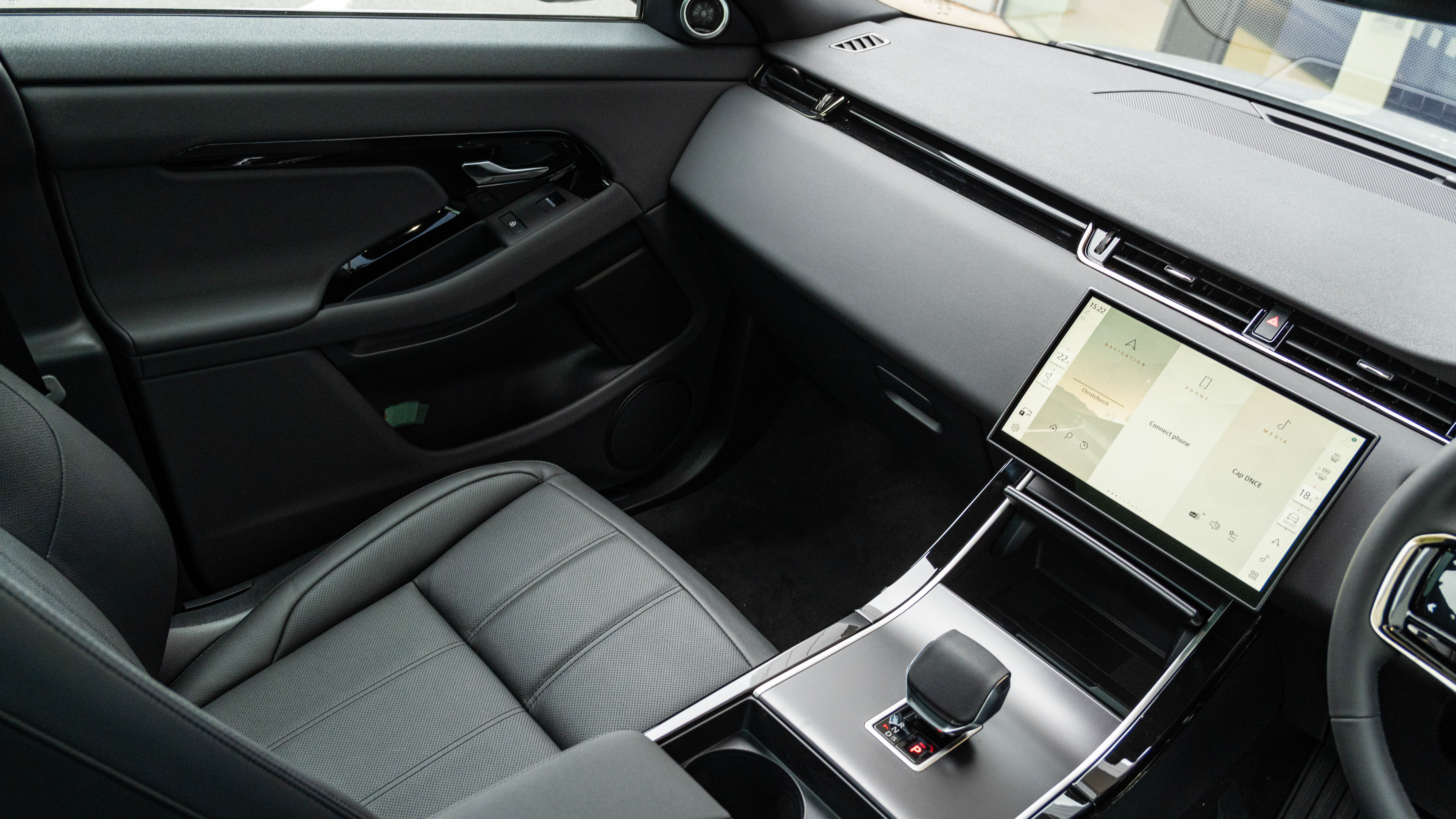 RANGE ROVER EVOQUE 2.0 D200 DYNAMIC SE 5DR AUTO HATCHBACK