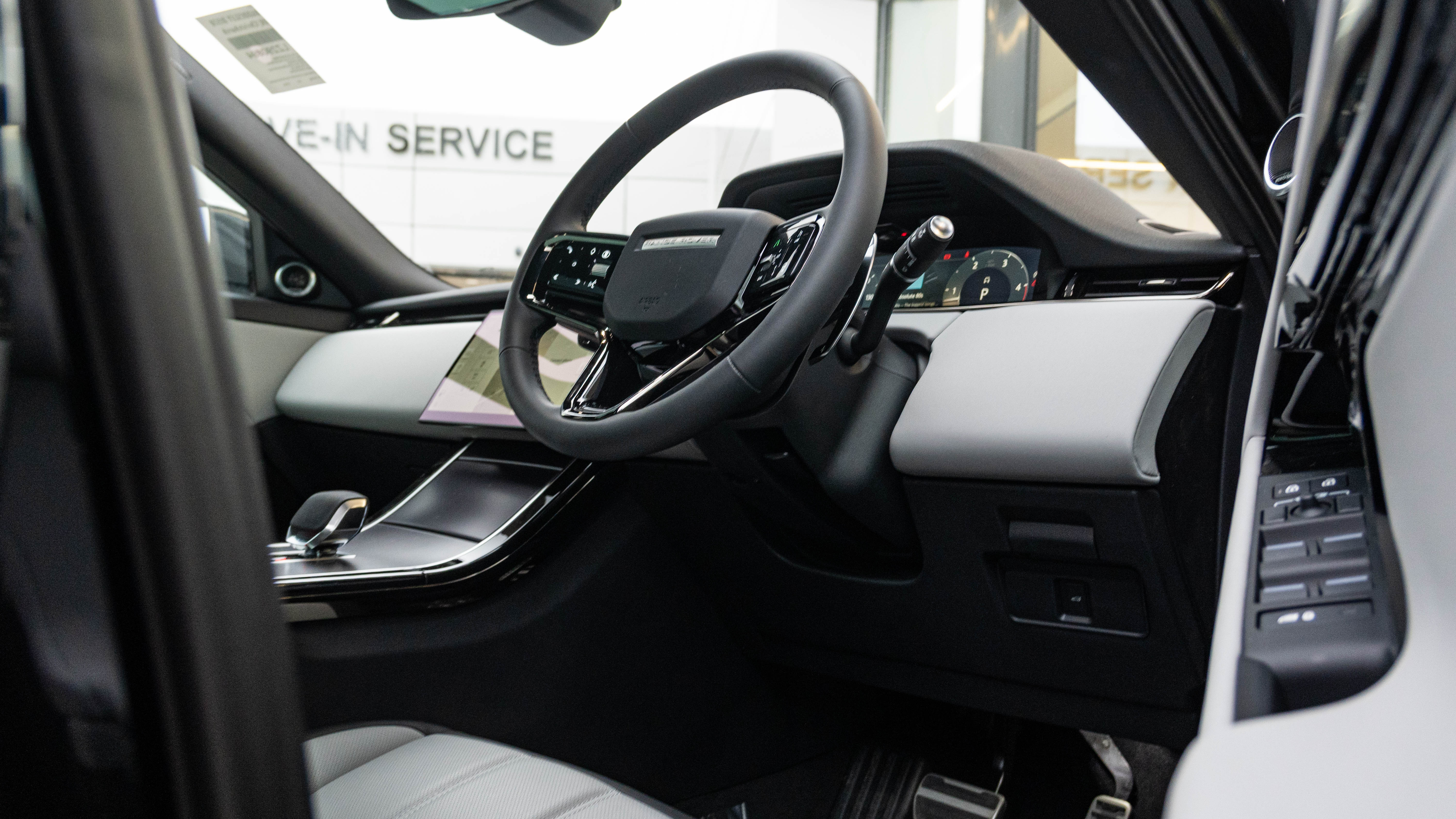 RANGE ROVER EVOQUE 2.0 D200 DYNAMIC SE 5DR AUTO HATCHBACK