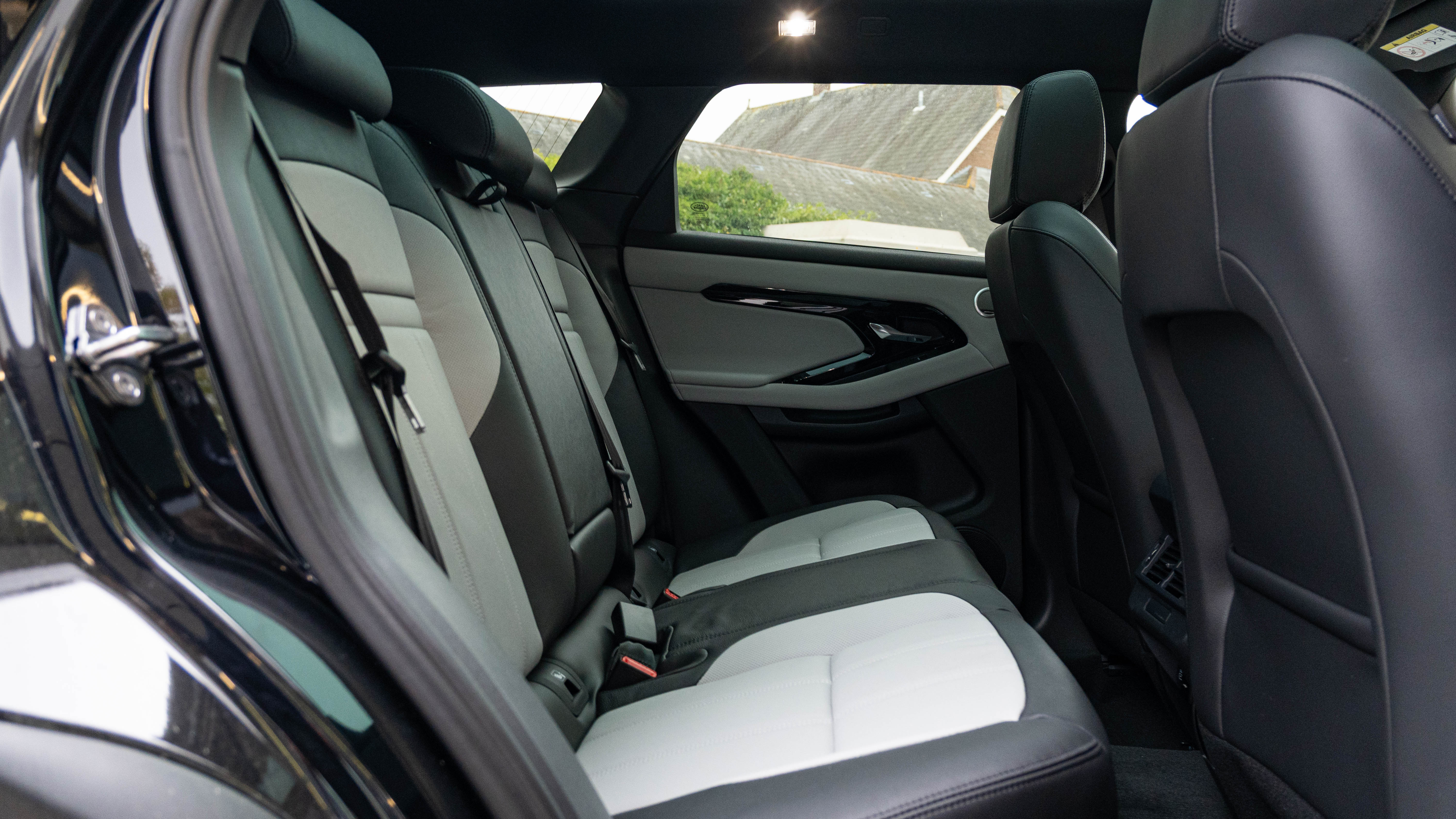 RANGE ROVER EVOQUE 2.0 D200 DYNAMIC SE 5DR AUTO HATCHBACK