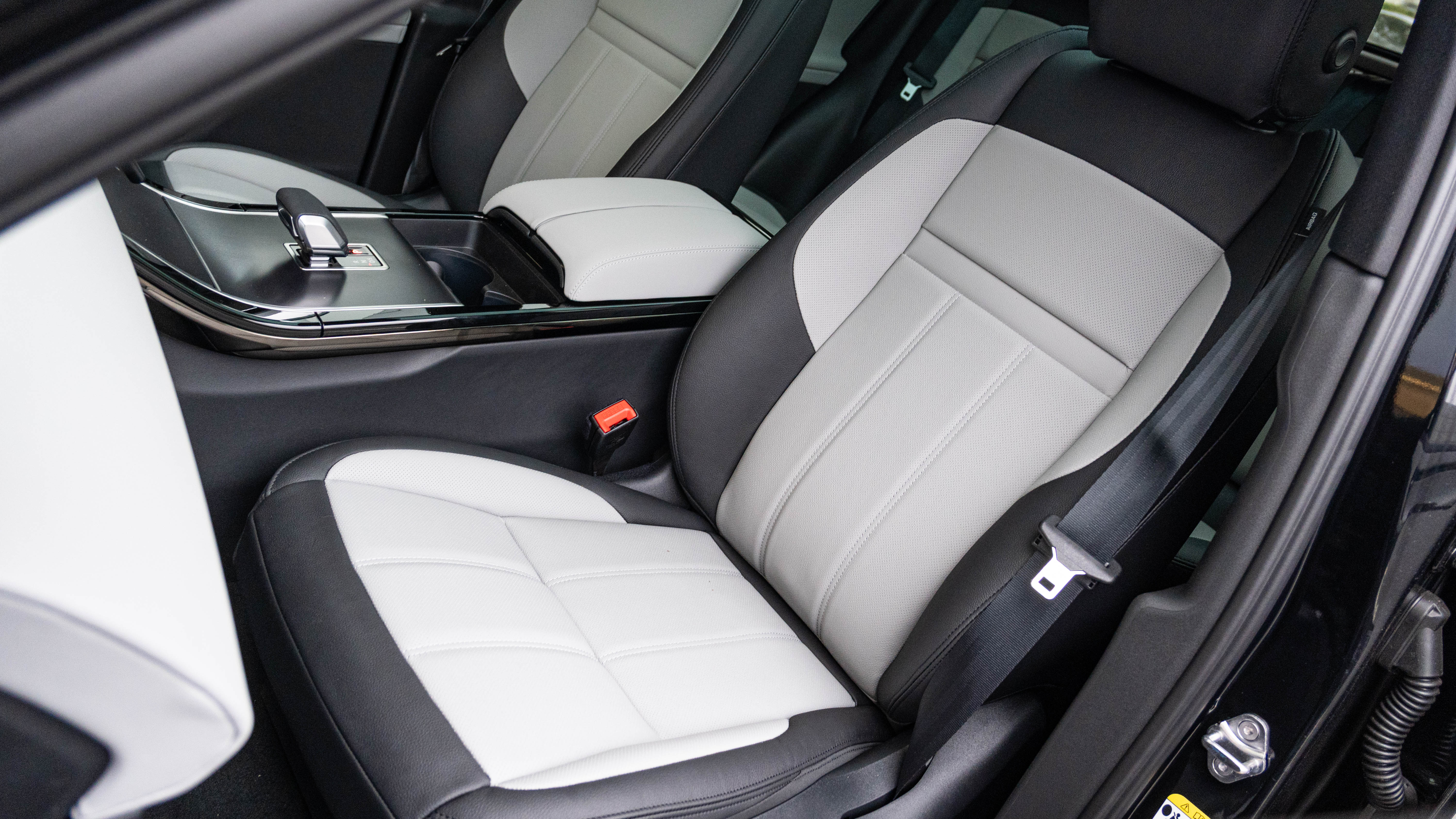 RANGE ROVER EVOQUE 2.0 D200 DYNAMIC SE 5DR AUTO HATCHBACK