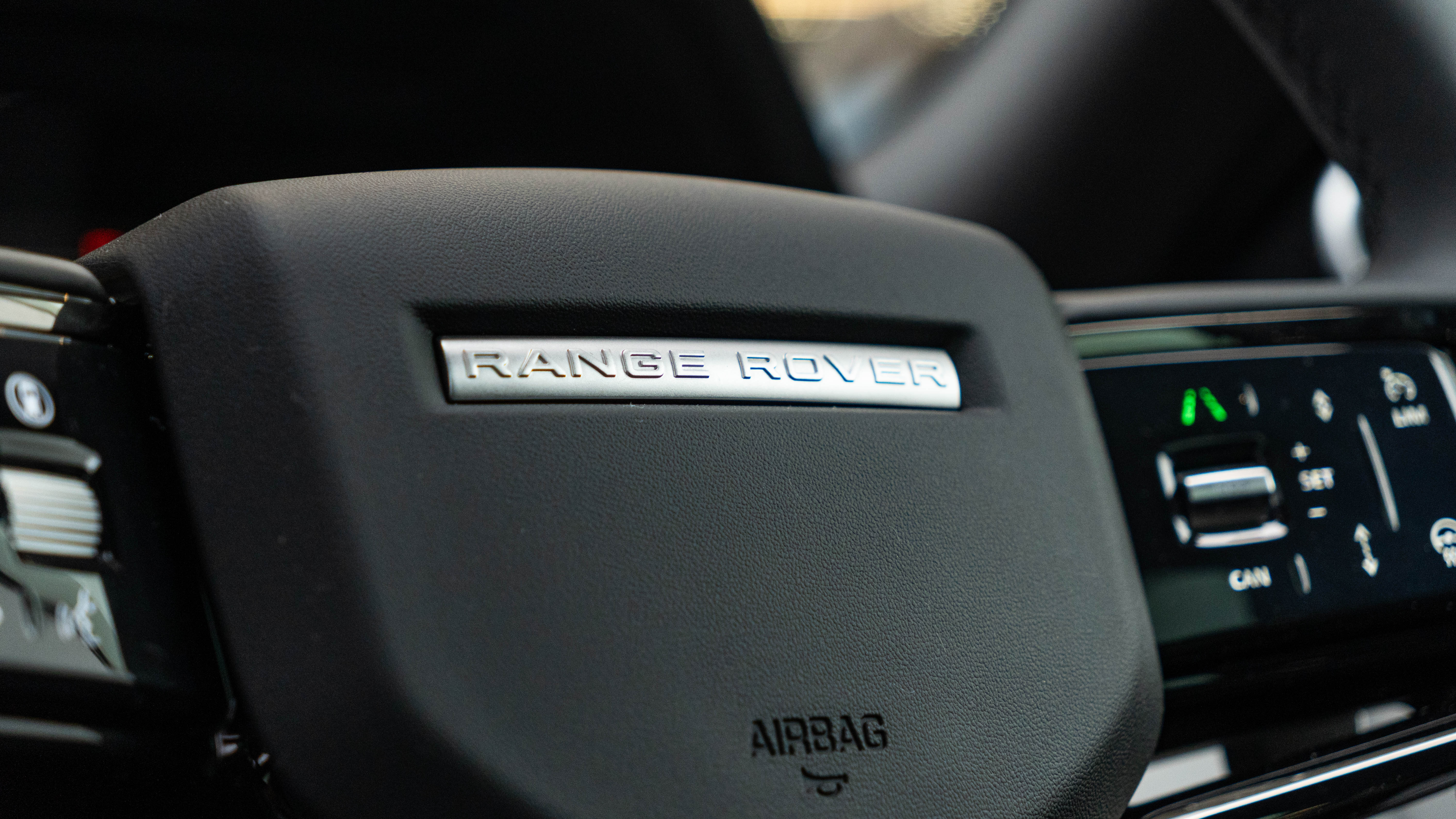 RANGE ROVER EVOQUE 2.0 D200 DYNAMIC SE 5DR AUTO HATCHBACK