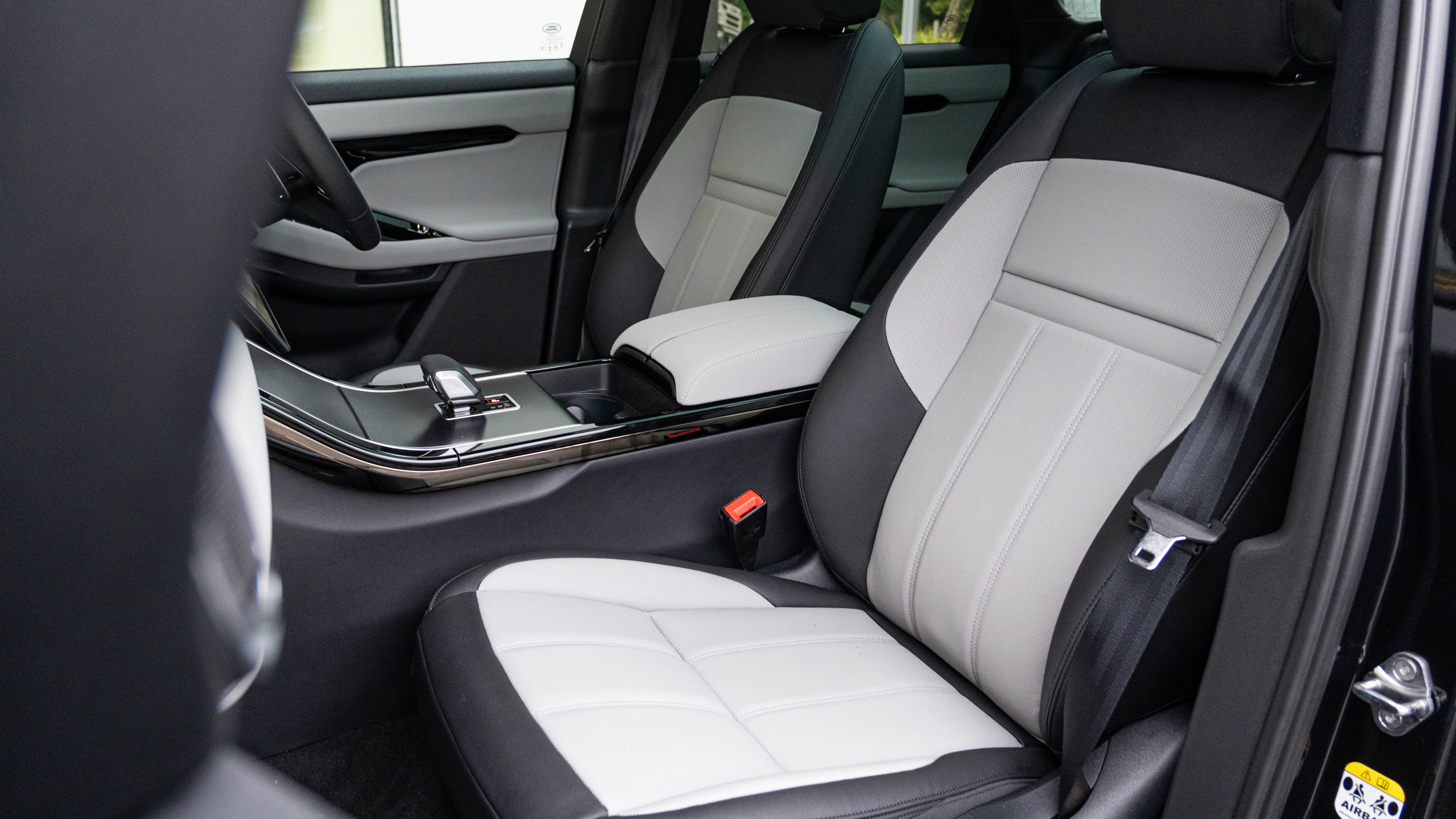 RANGE ROVER EVOQUE 2.0 D200 DYNAMIC SE 5DR AUTO HATCHBACK
