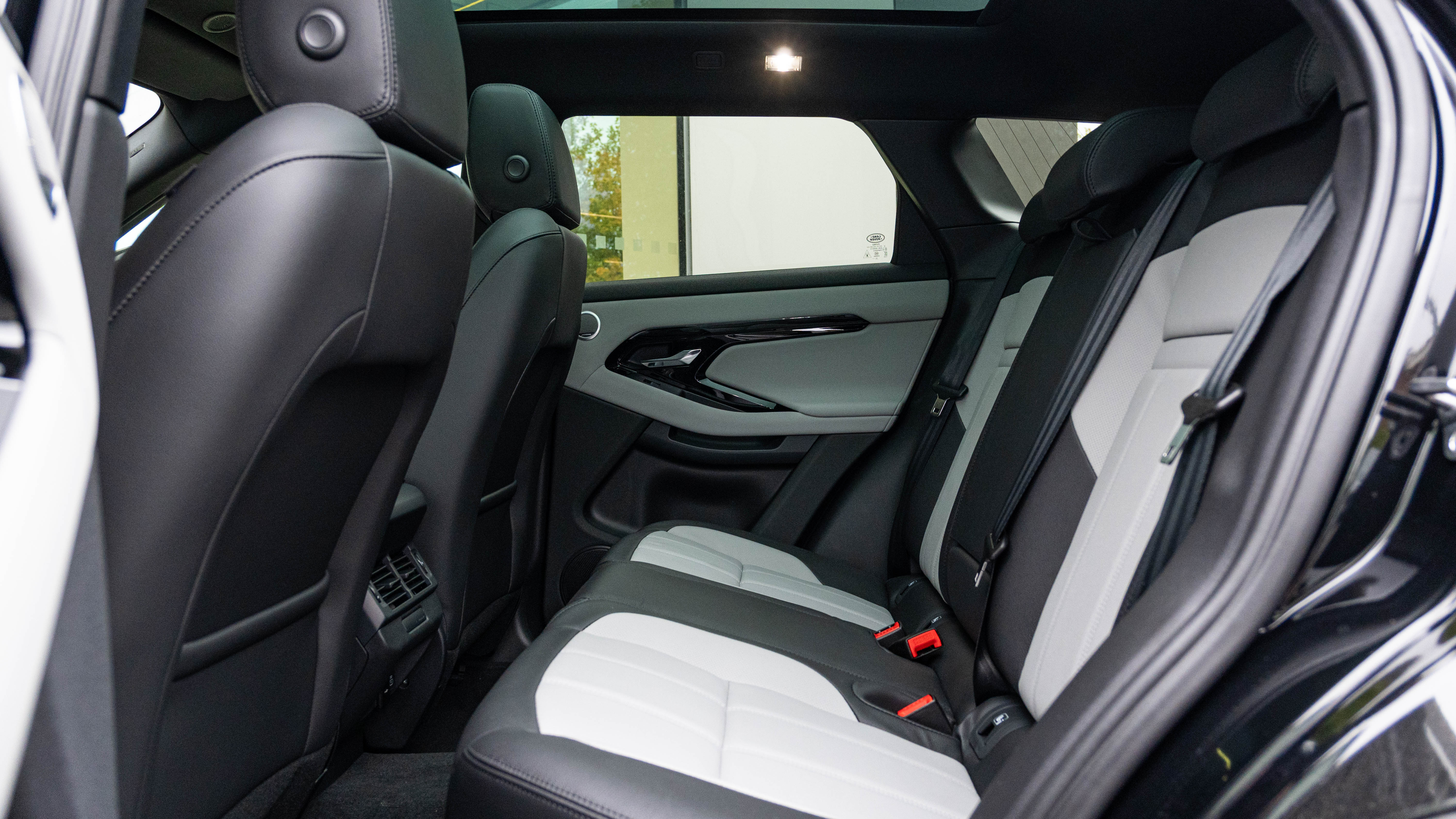 RANGE ROVER EVOQUE 2.0 D200 DYNAMIC SE 5DR AUTO HATCHBACK