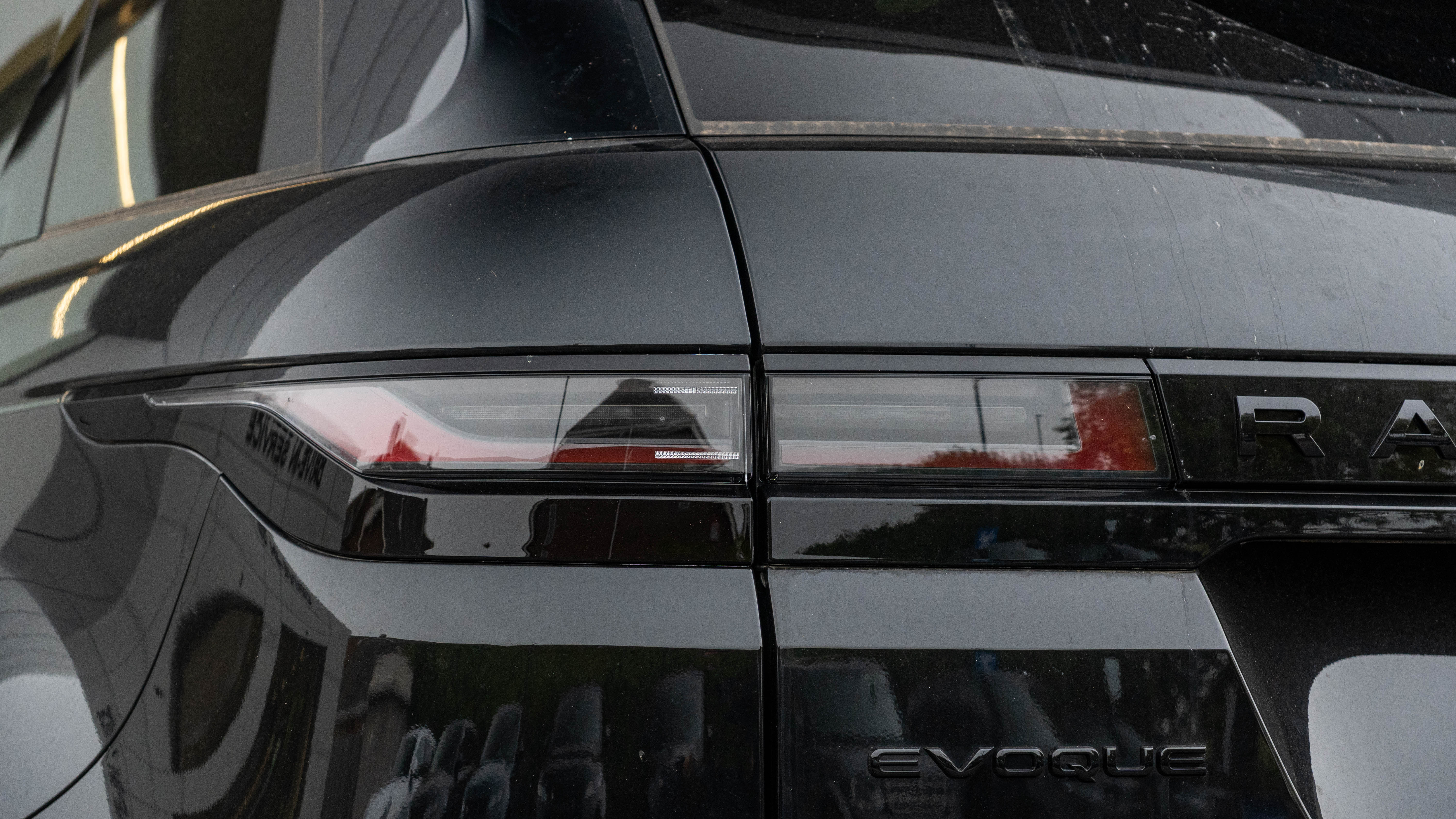RANGE ROVER EVOQUE 2.0 D200 DYNAMIC SE 5DR AUTO HATCHBACK