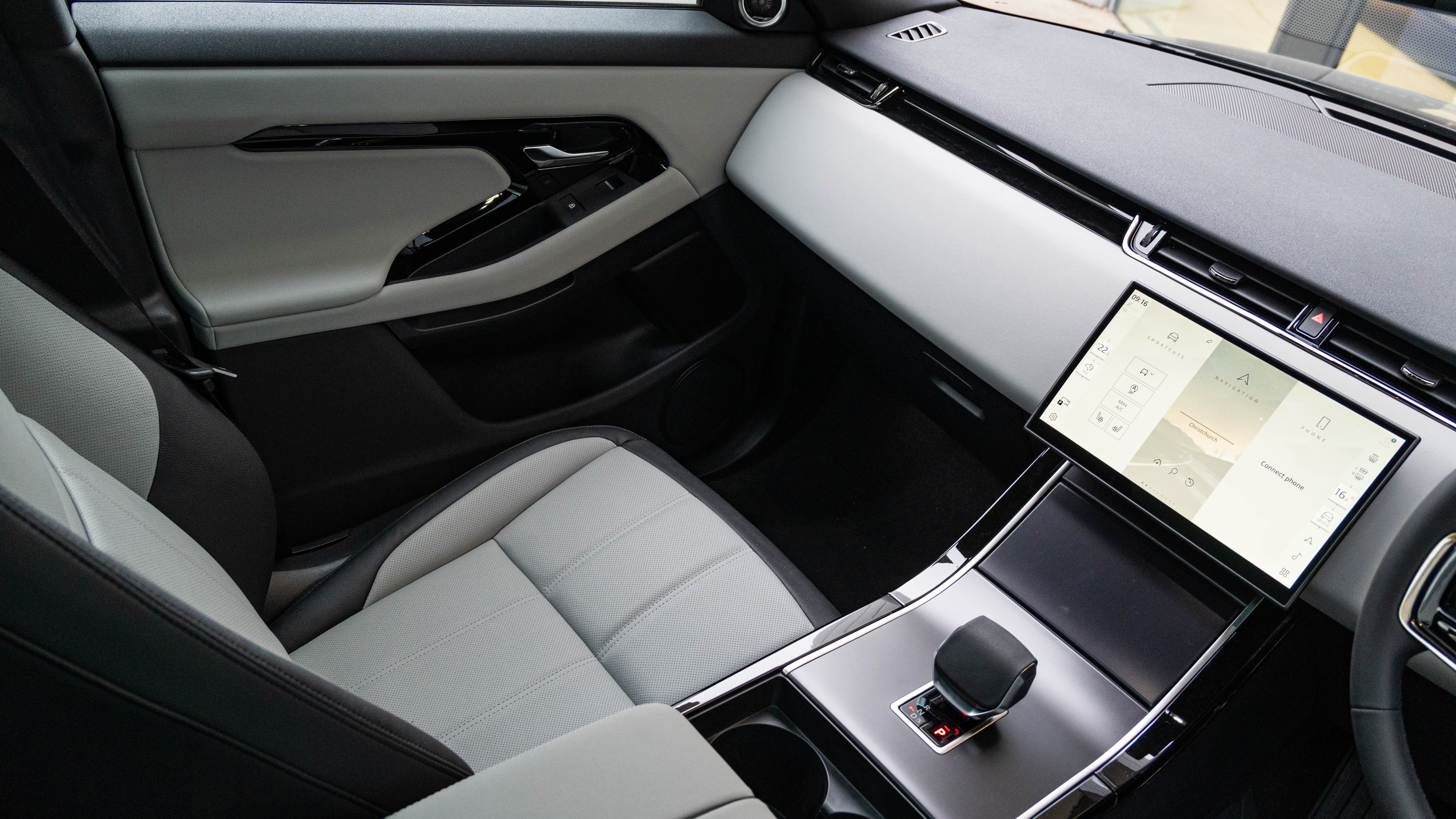 RANGE ROVER EVOQUE 2.0 D200 DYNAMIC SE 5DR AUTO HATCHBACK