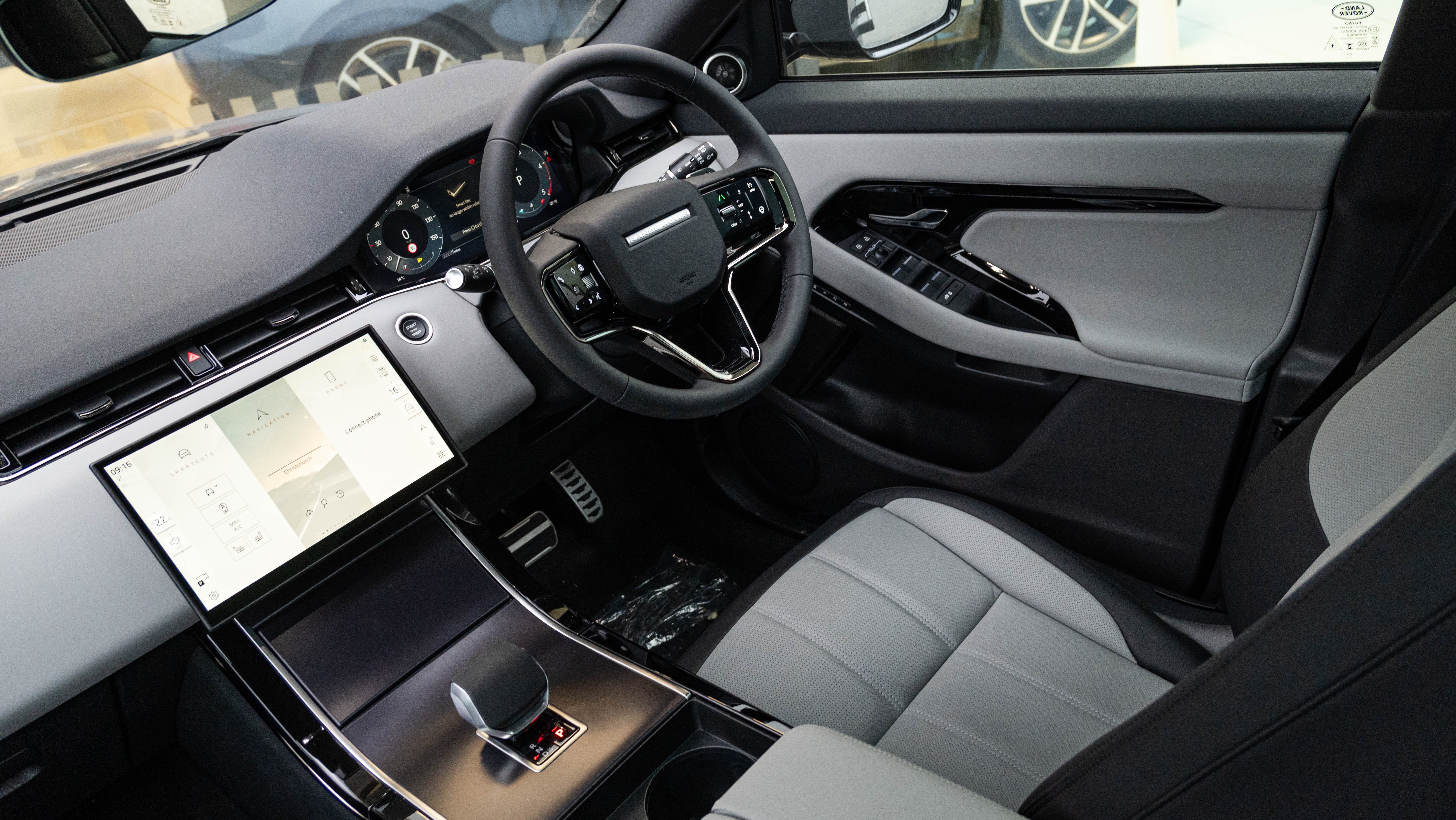 RANGE ROVER EVOQUE 2.0 D200 DYNAMIC SE 5DR AUTO HATCHBACK