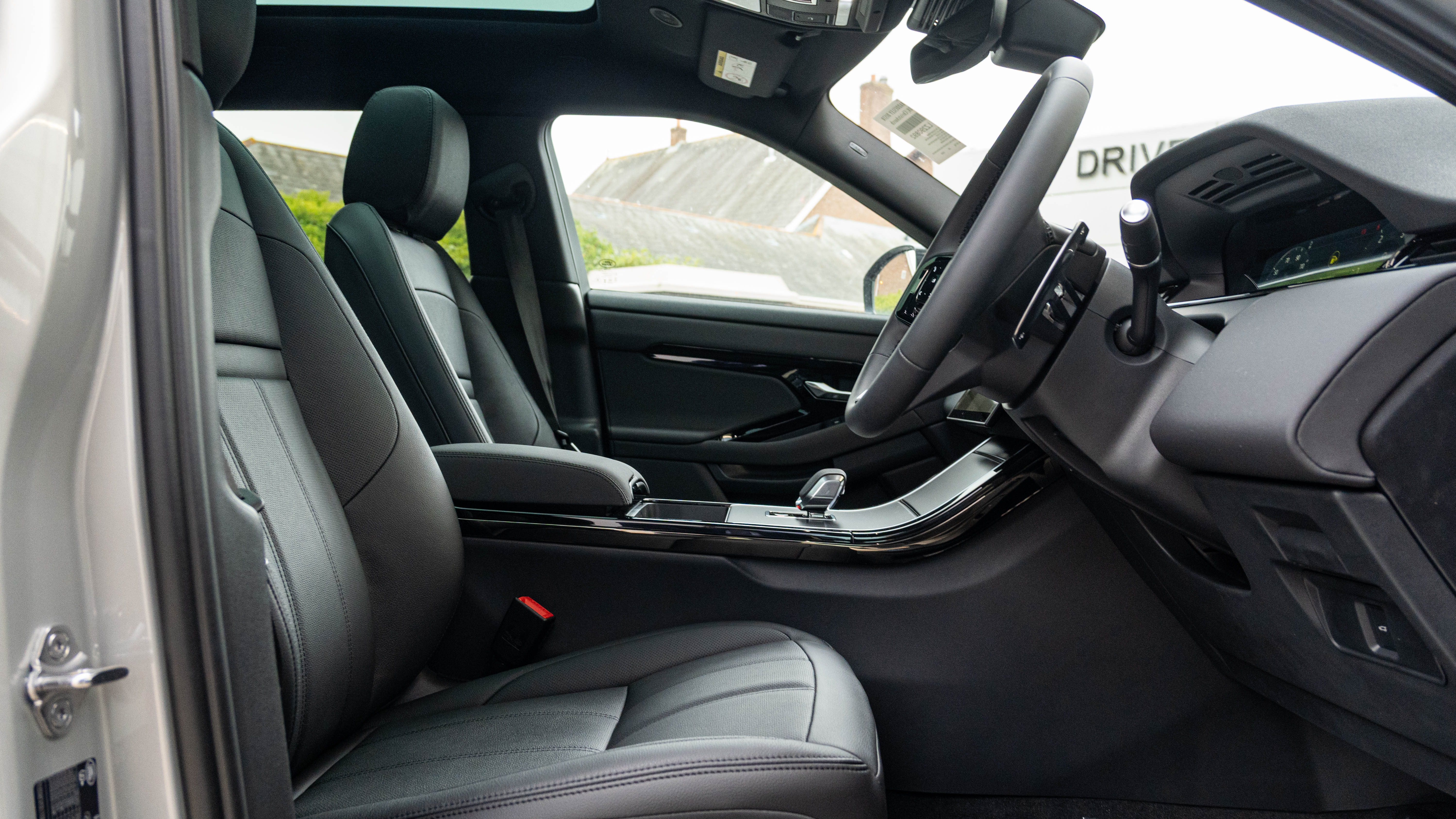 RANGE ROVER EVOQUE 2.0 D200 DYNAMIC SE 5DR AUTO HATCHBACK