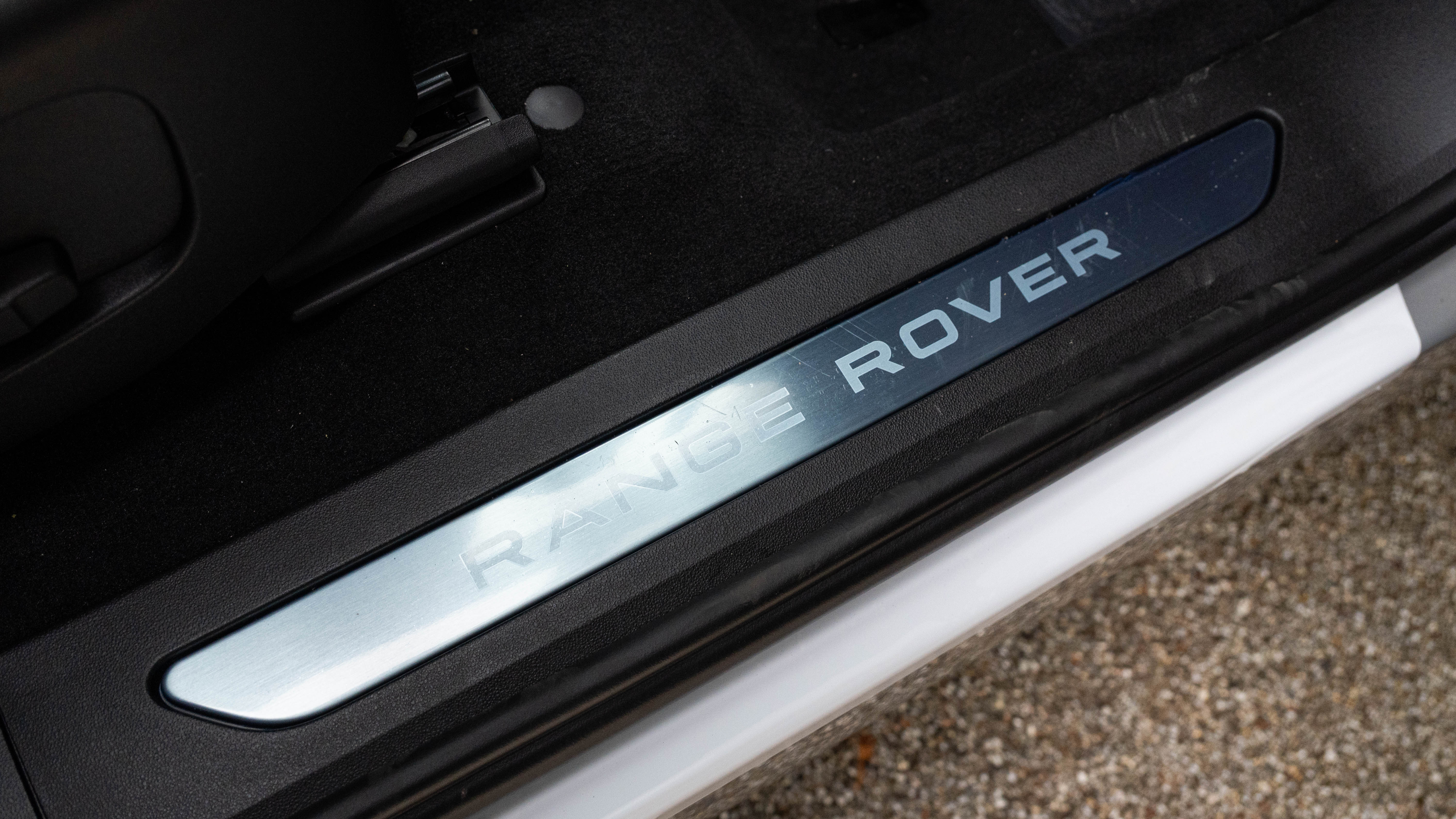 RANGE ROVER EVOQUE 2.0 D200 DYNAMIC SE 5DR AUTO HATCHBACK