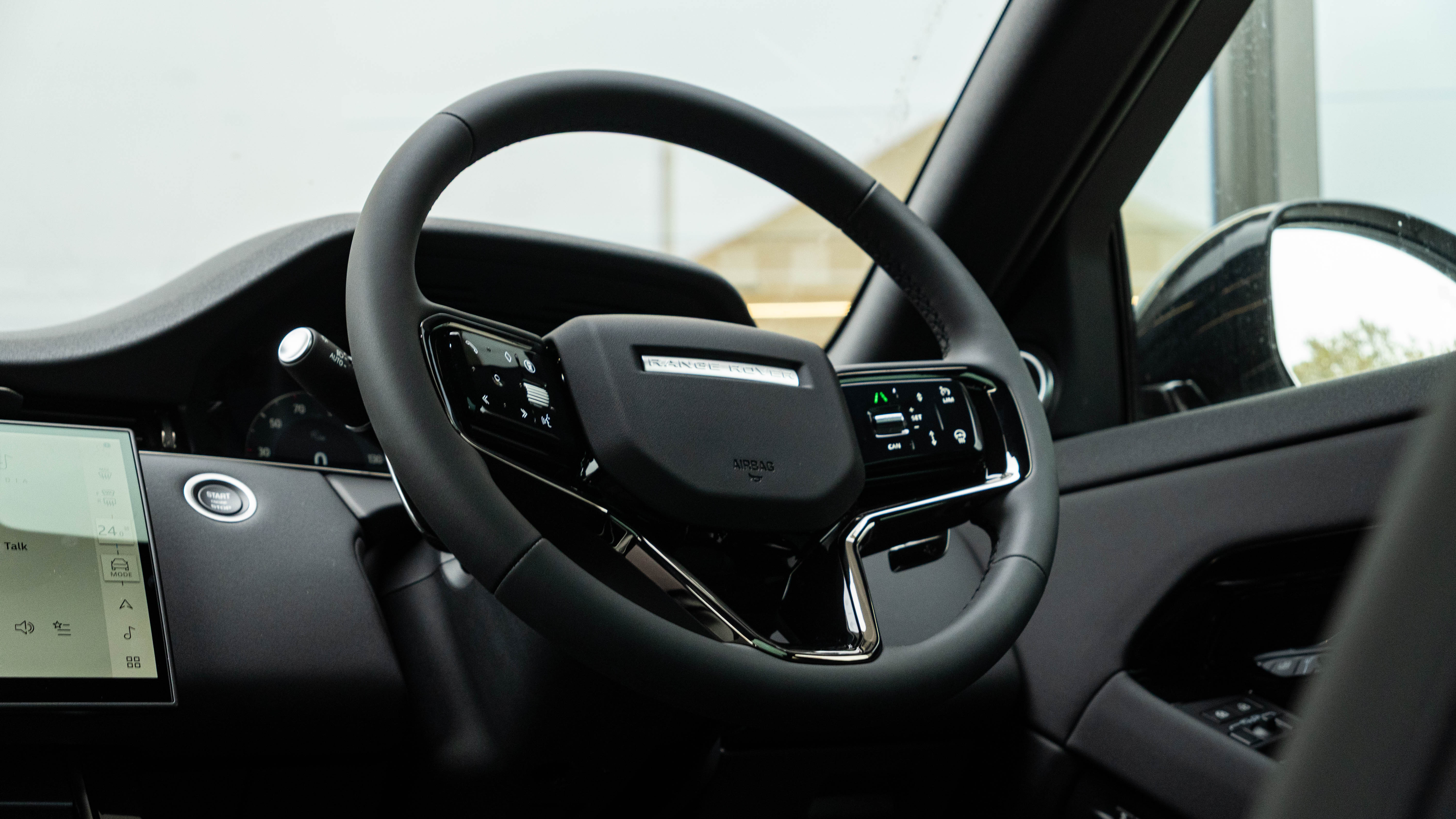 RANGE ROVER EVOQUE 2.0 D200 DYNAMIC SE 5DR AUTO HATCHBACK