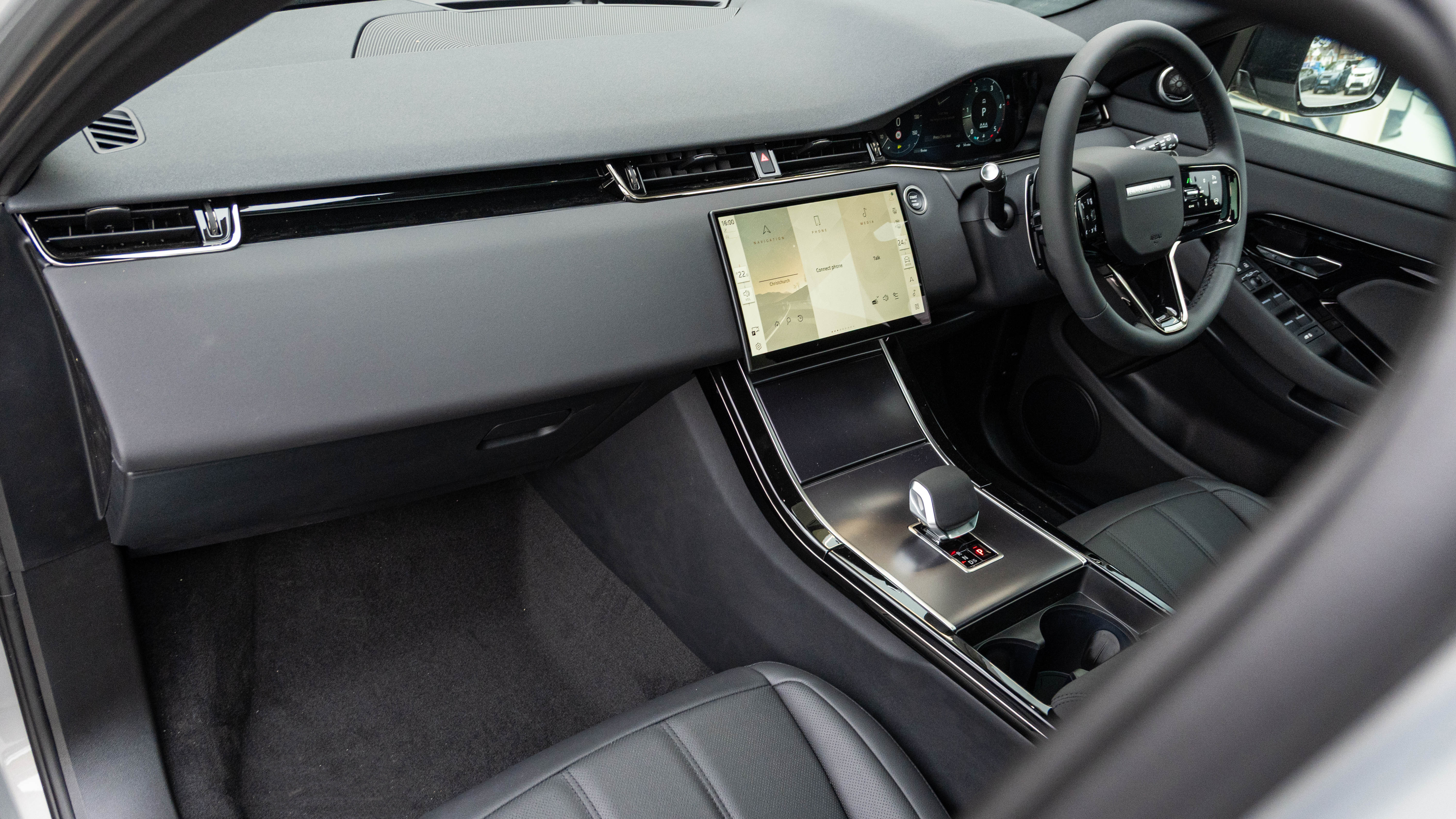 RANGE ROVER EVOQUE 2.0 D200 DYNAMIC SE 5DR AUTO HATCHBACK