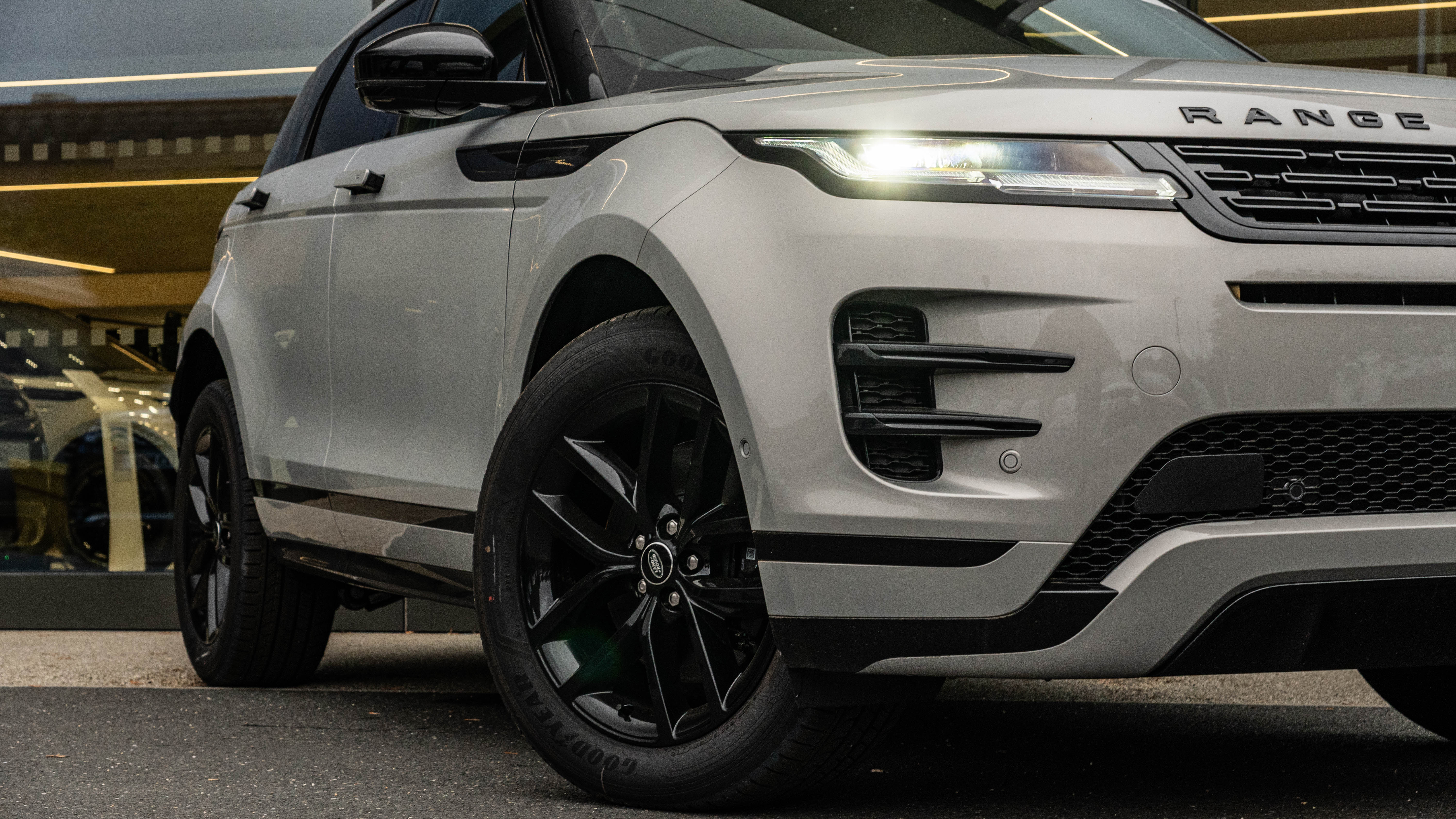 RANGE ROVER EVOQUE 2.0 D200 DYNAMIC SE 5DR AUTO HATCHBACK