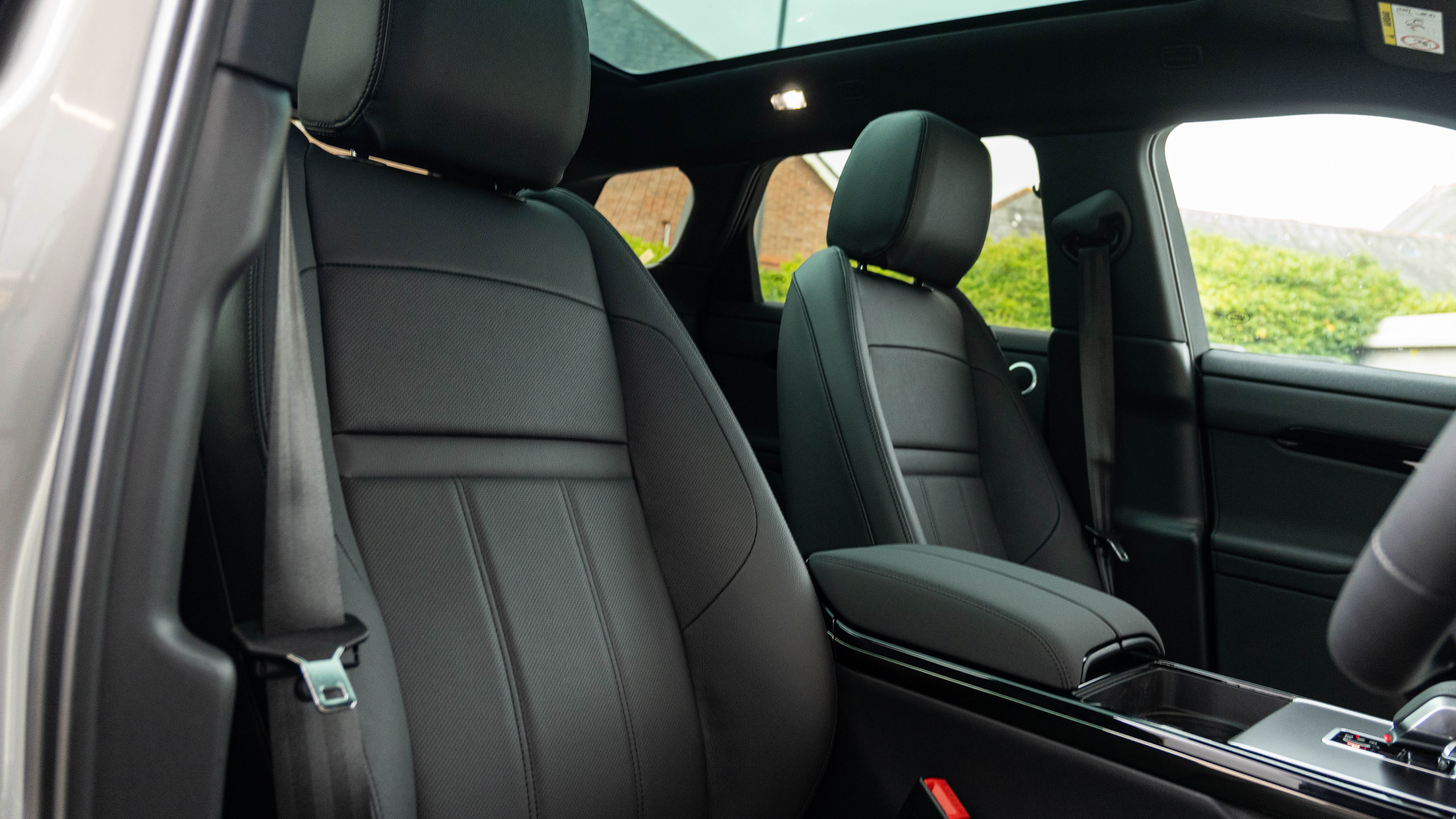 RANGE ROVER EVOQUE 2.0 D200 DYNAMIC SE 5DR AUTO HATCHBACK