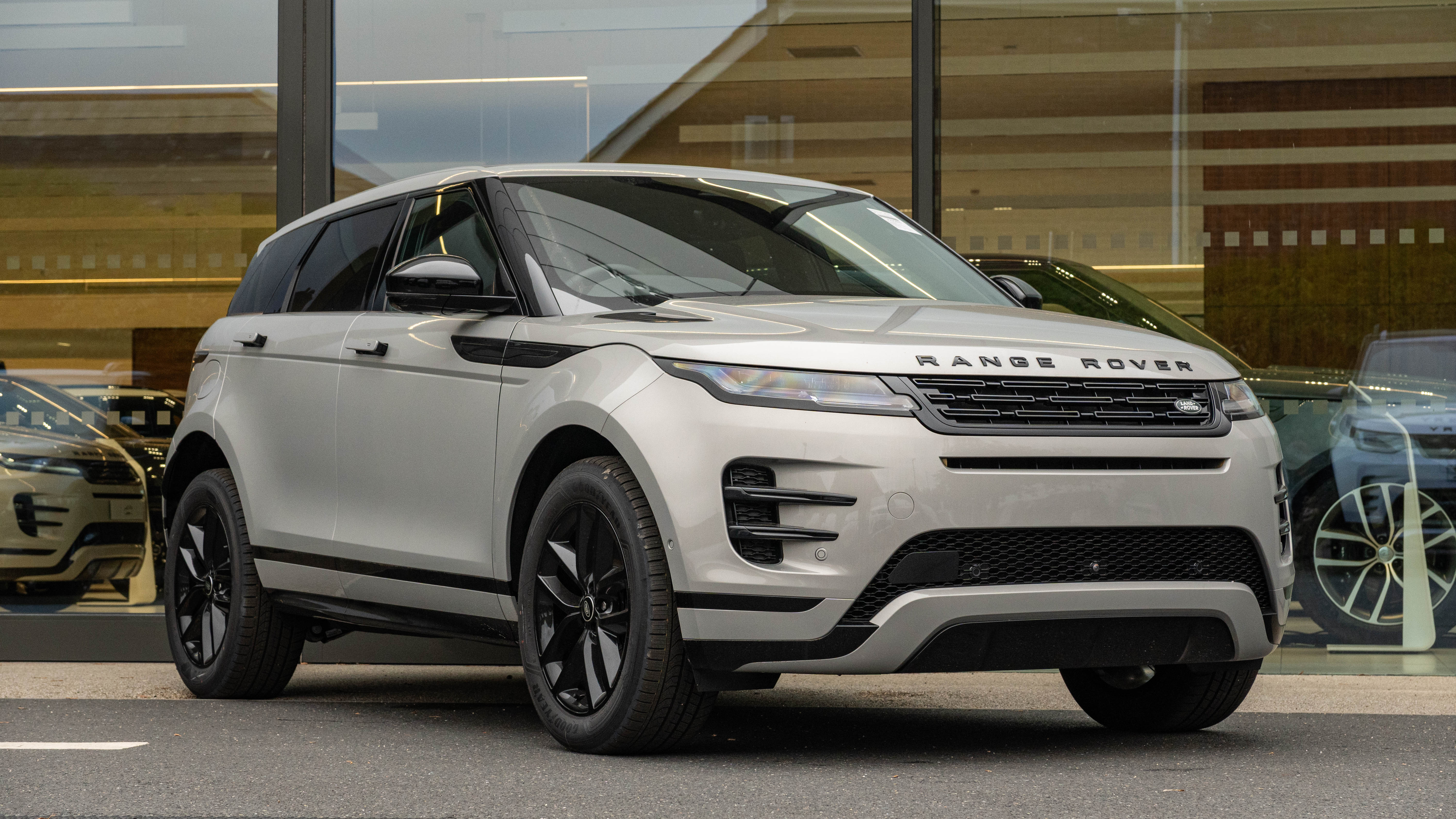 RANGE ROVER EVOQUE 2.0 D200 DYNAMIC SE 5DR AUTO HATCHBACK