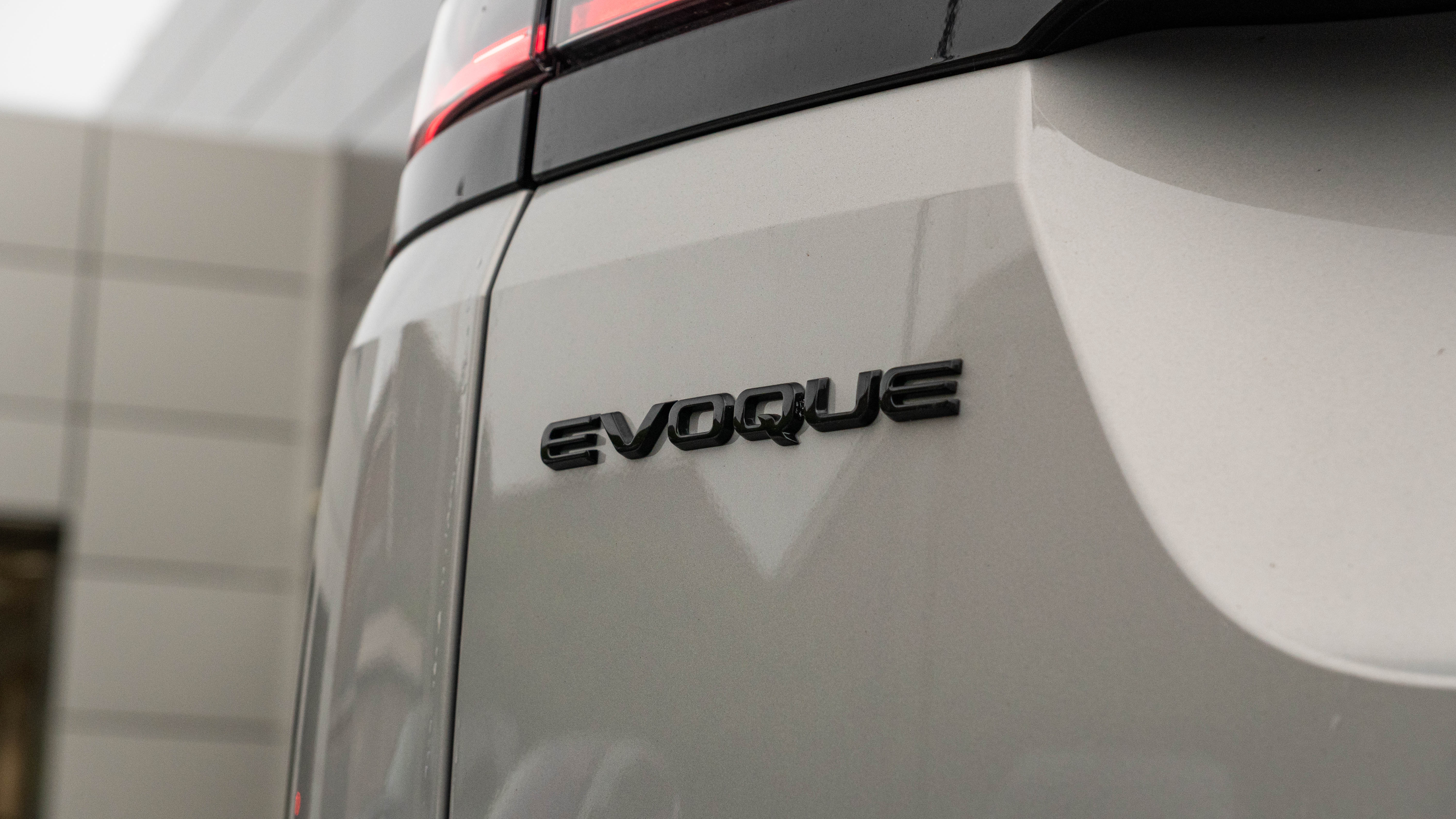 RANGE ROVER EVOQUE 2.0 D200 DYNAMIC SE 5DR AUTO HATCHBACK