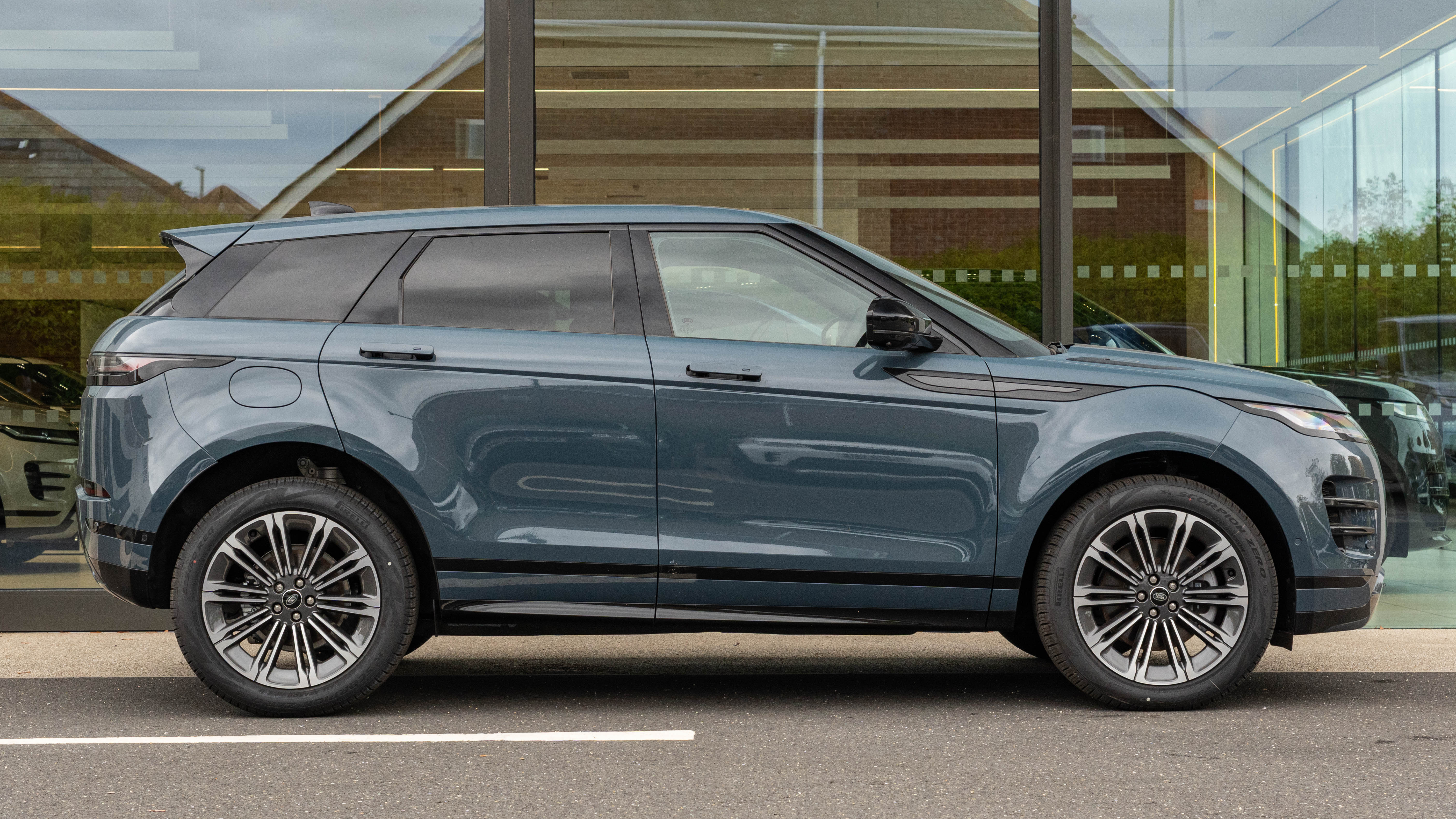 RANGE ROVER EVOQUE 2.0 D200 DYNAMIC SE 5DR AUTO HATCHBACK