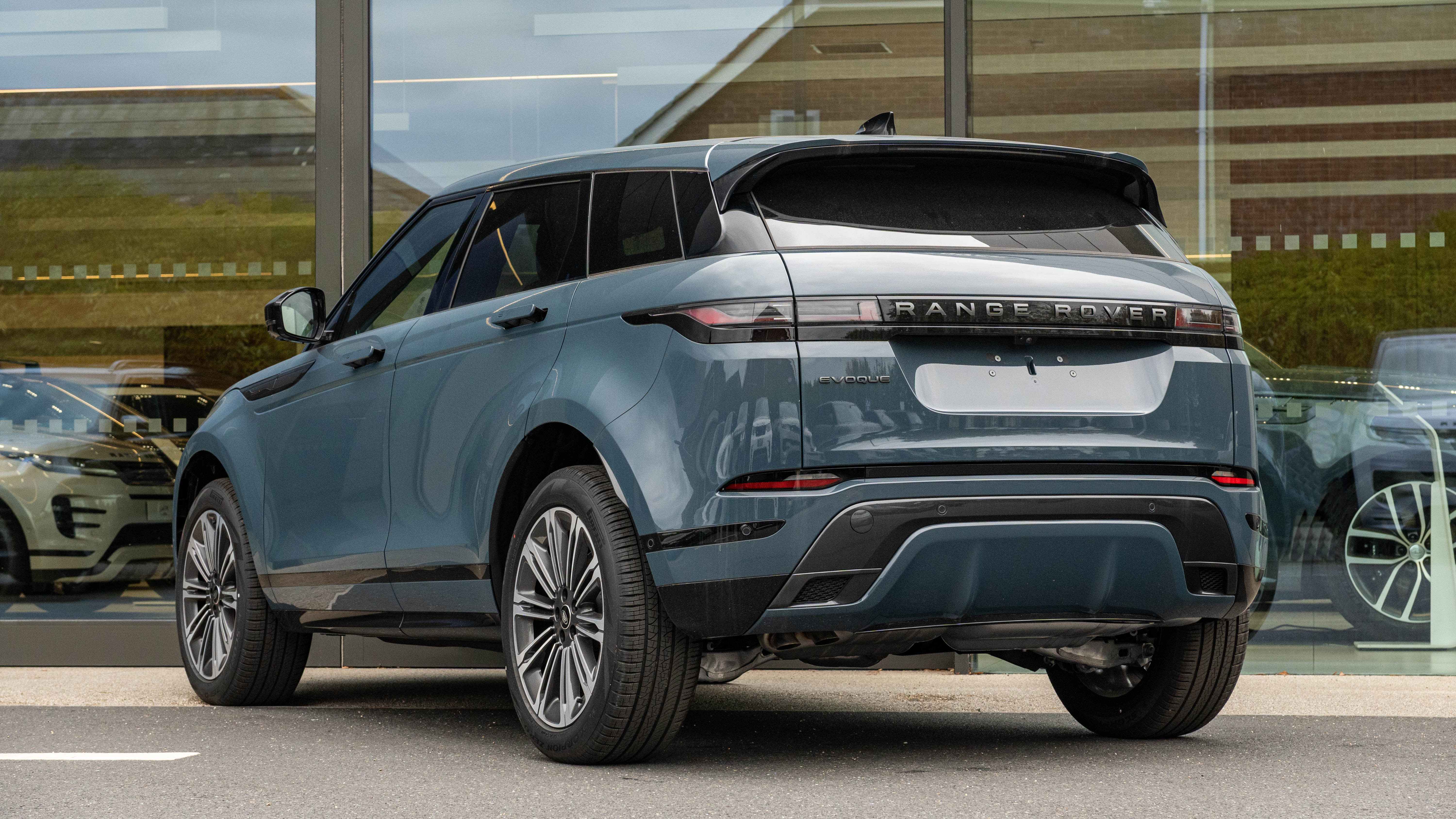 RANGE ROVER EVOQUE 2.0 D200 DYNAMIC SE 5DR AUTO HATCHBACK