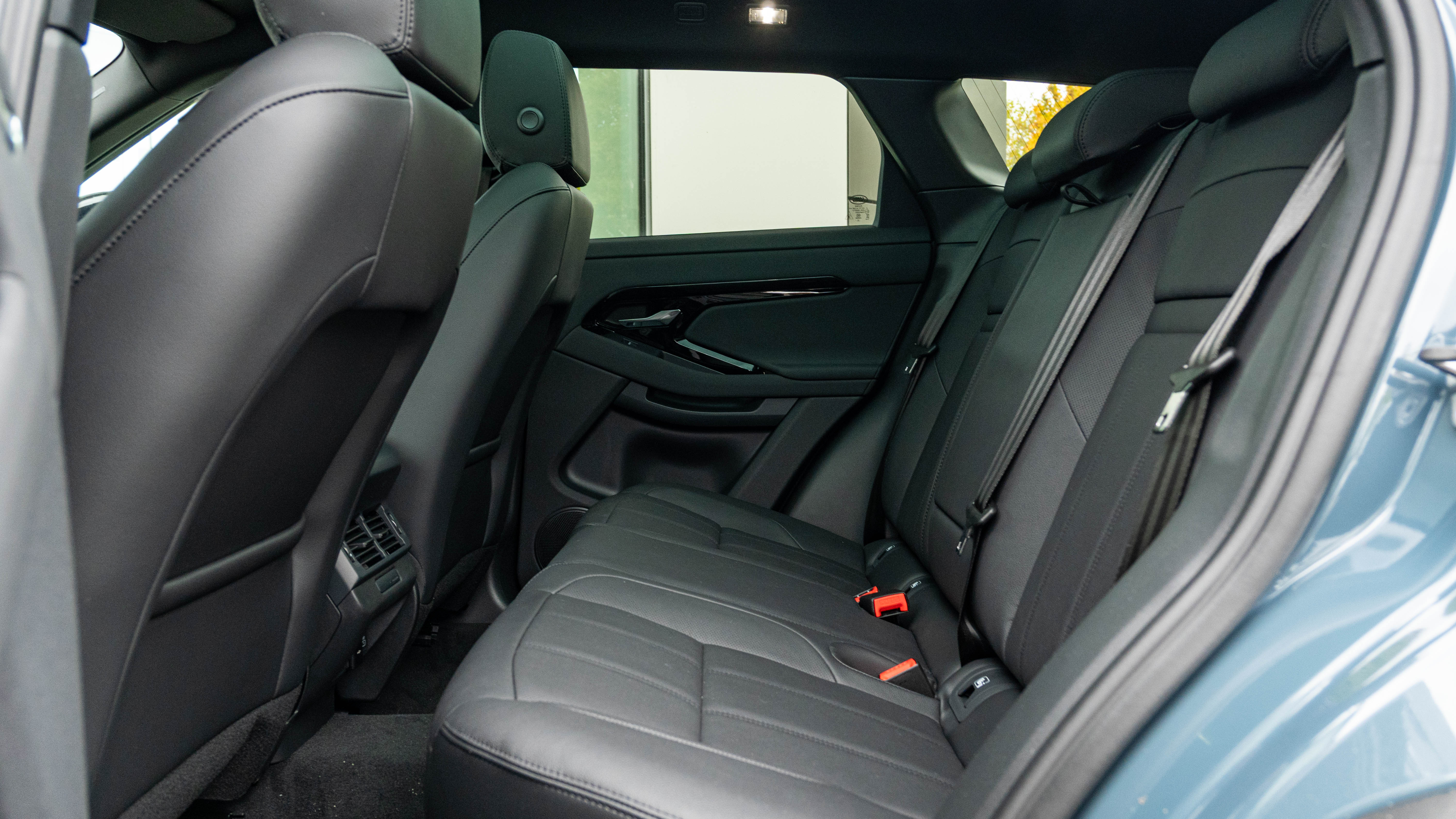 RANGE ROVER EVOQUE 2.0 D200 DYNAMIC SE 5DR AUTO HATCHBACK