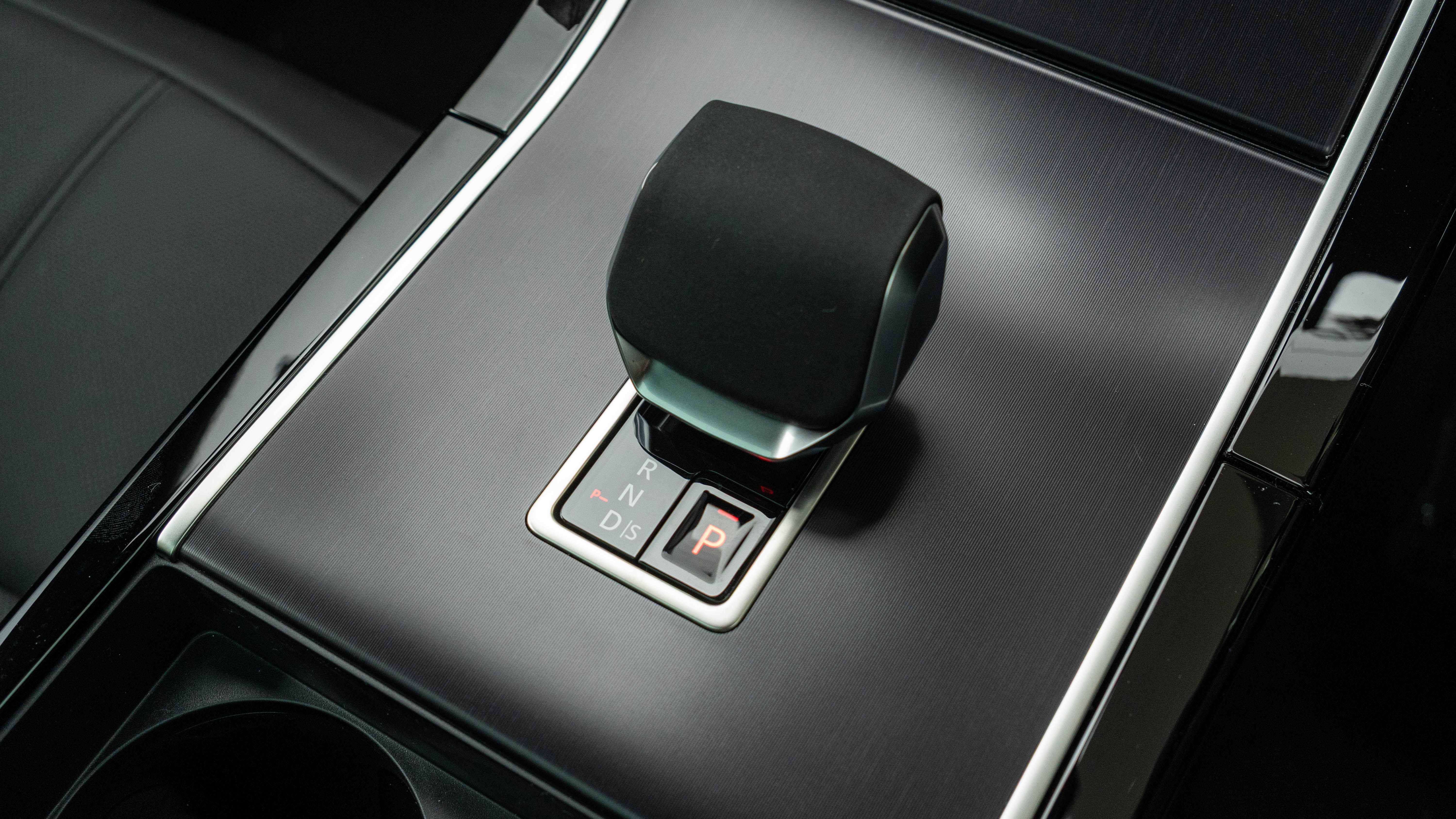 RANGE ROVER EVOQUE 2.0 D200 DYNAMIC SE 5DR AUTO HATCHBACK