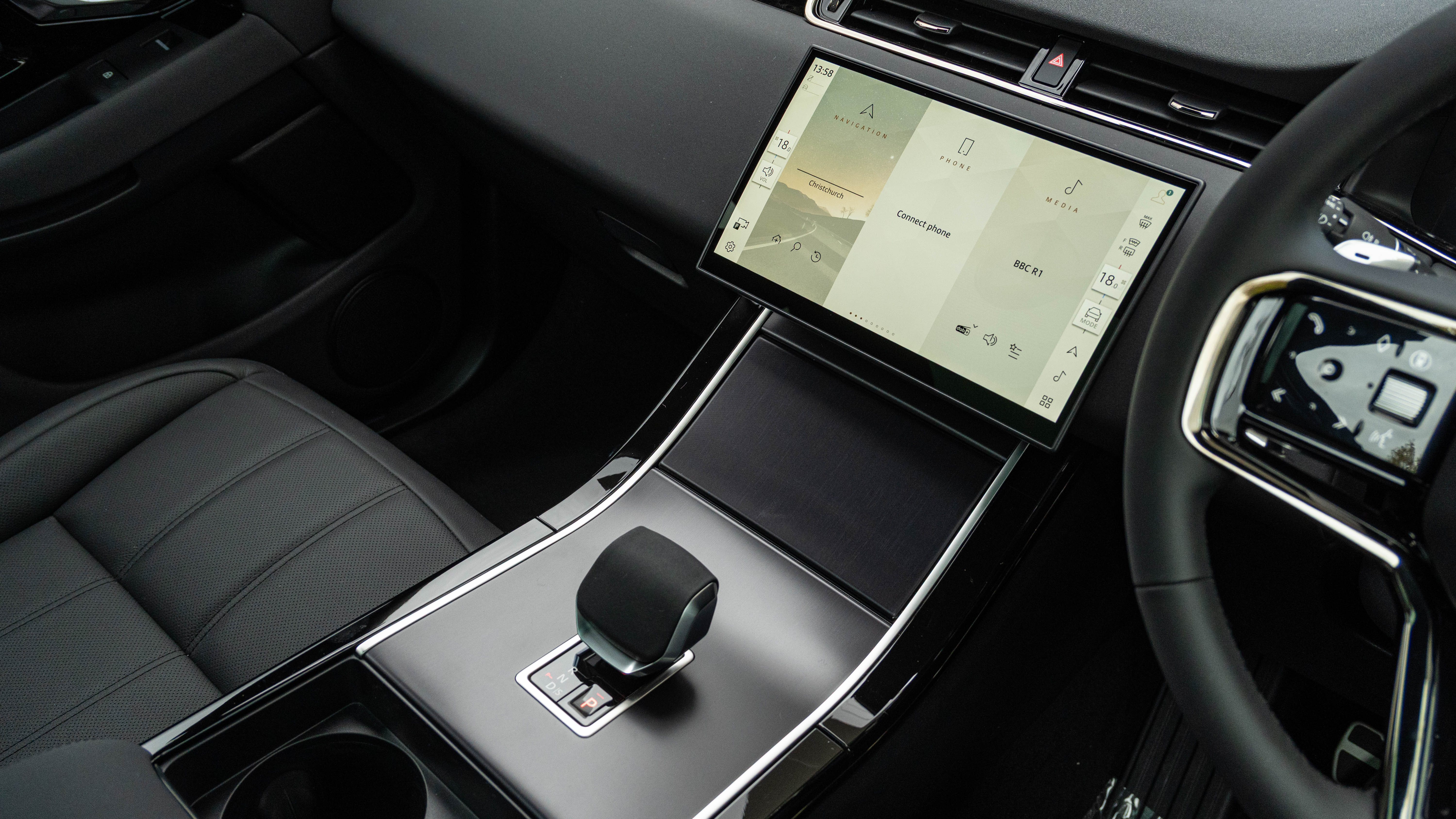 RANGE ROVER EVOQUE 2.0 D200 DYNAMIC SE 5DR AUTO HATCHBACK