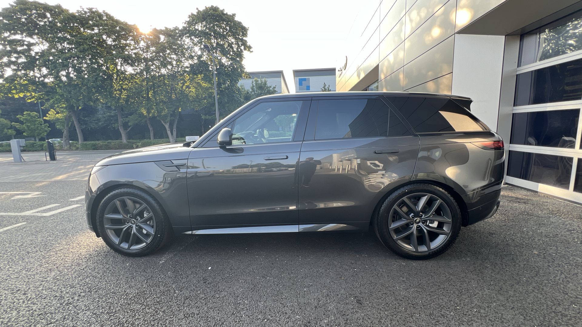 RANGE ROVER SPORT 3.0 D300 DYNAMIC SE 5DR AUTO ESTATE