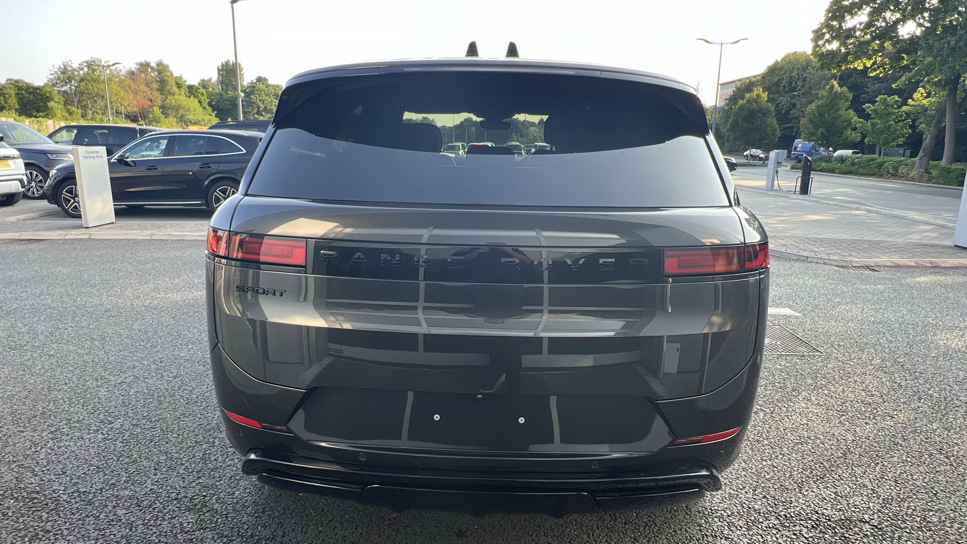 RANGE ROVER SPORT 3.0 D300 DYNAMIC SE 5DR AUTO ESTATE