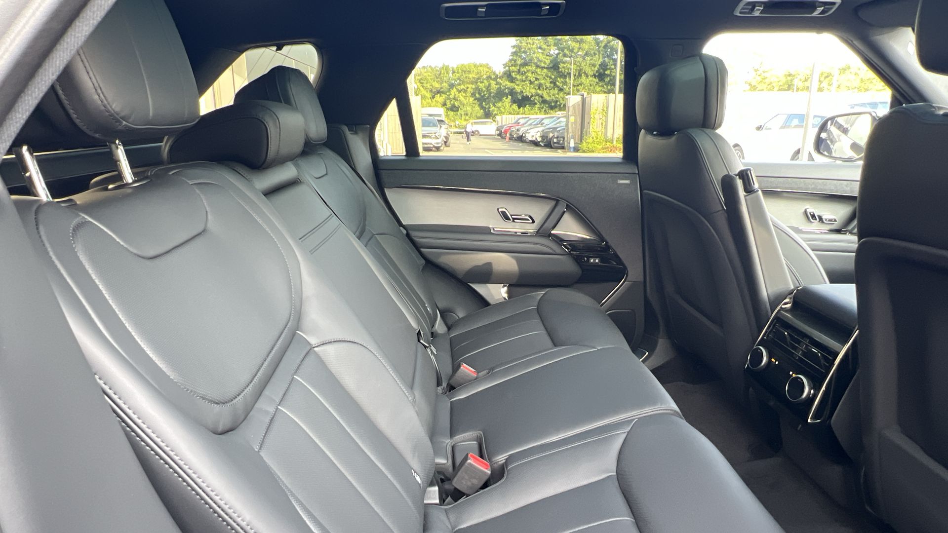 RANGE ROVER SPORT 3.0 D300 DYNAMIC SE 5DR AUTO ESTATE