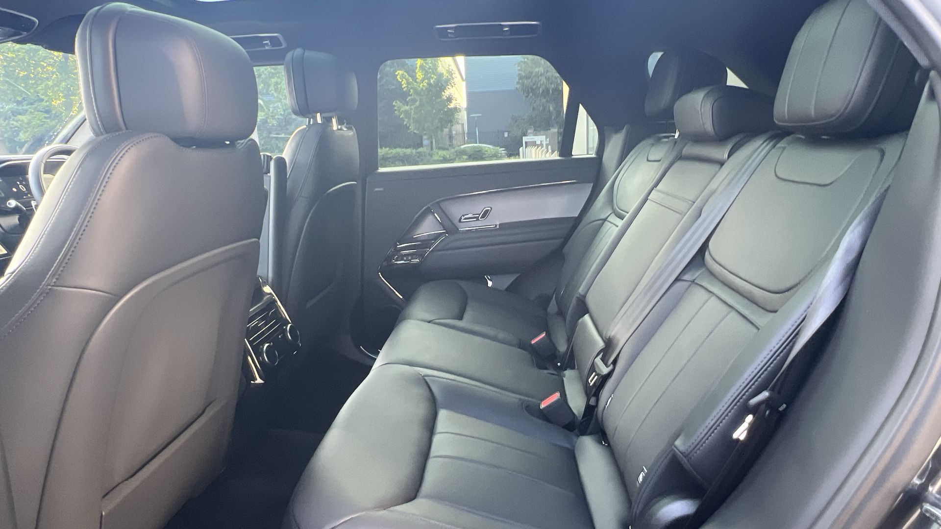 RANGE ROVER SPORT 3.0 D300 DYNAMIC SE 5DR AUTO ESTATE