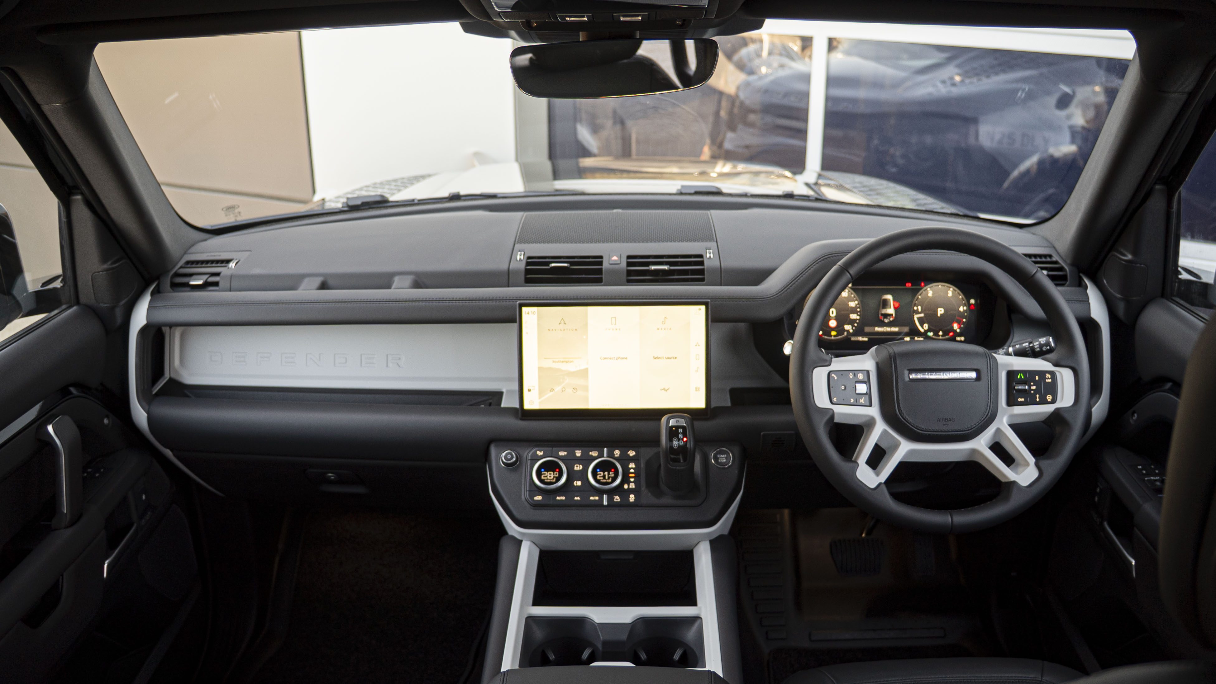 DEFENDER 3.0 D350 X-DYNAMIC HSE 130 5DR AUTO ESTATE