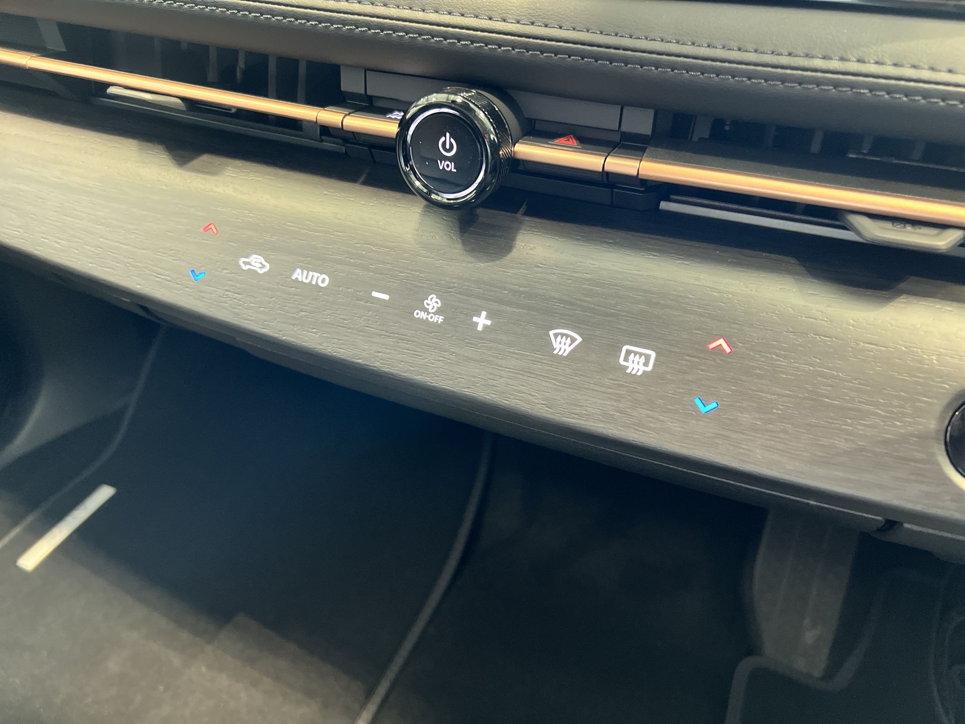 ARIYA 178KW ADVANCE 87KWH 22KWCH 5DR AUTO [SKY PACK] HATCHBACK