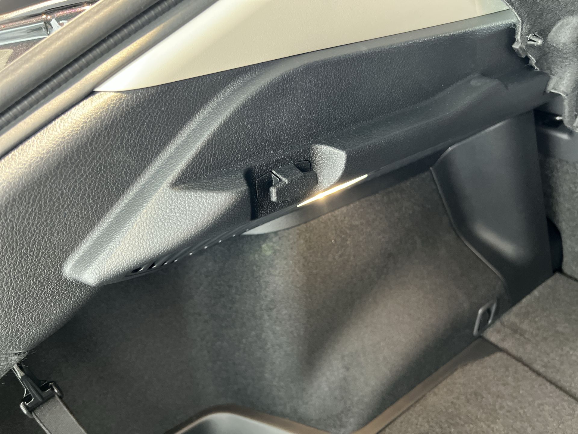 ARIYA 178KW ADVANCE 87KWH 22KWCH 5DR AUTO [SKY PACK] HATCHBACK
