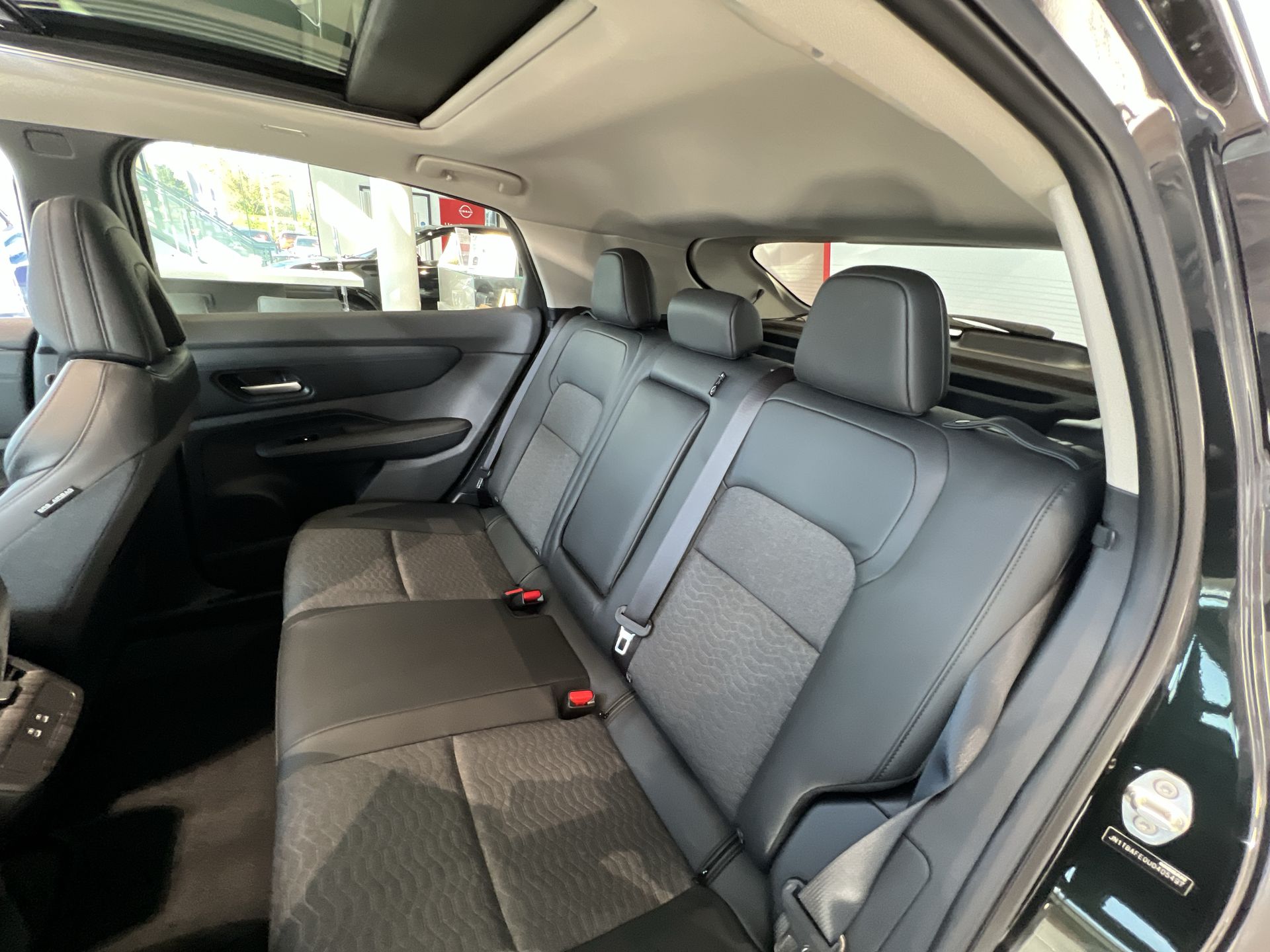 ARIYA 178KW ADVANCE 87KWH 22KWCH 5DR AUTO [SKY PACK] HATCHBACK