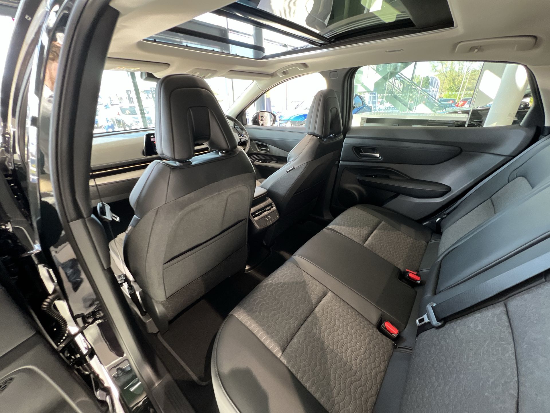 ARIYA 178KW ADVANCE 87KWH 22KWCH 5DR AUTO [SKY PACK] HATCHBACK