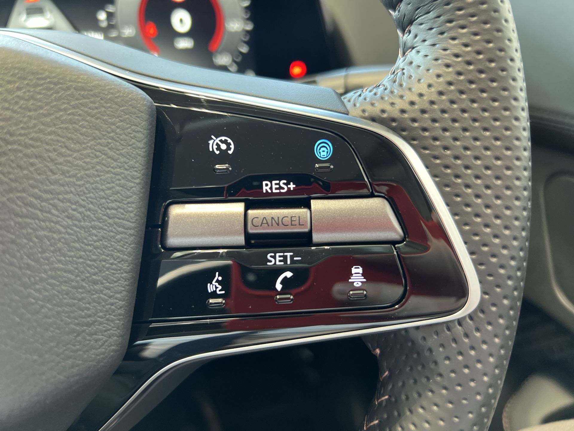 ARIYA 178KW ADVANCE 87KWH 22KWCH 5DR AUTO [SKY PACK] HATCHBACK