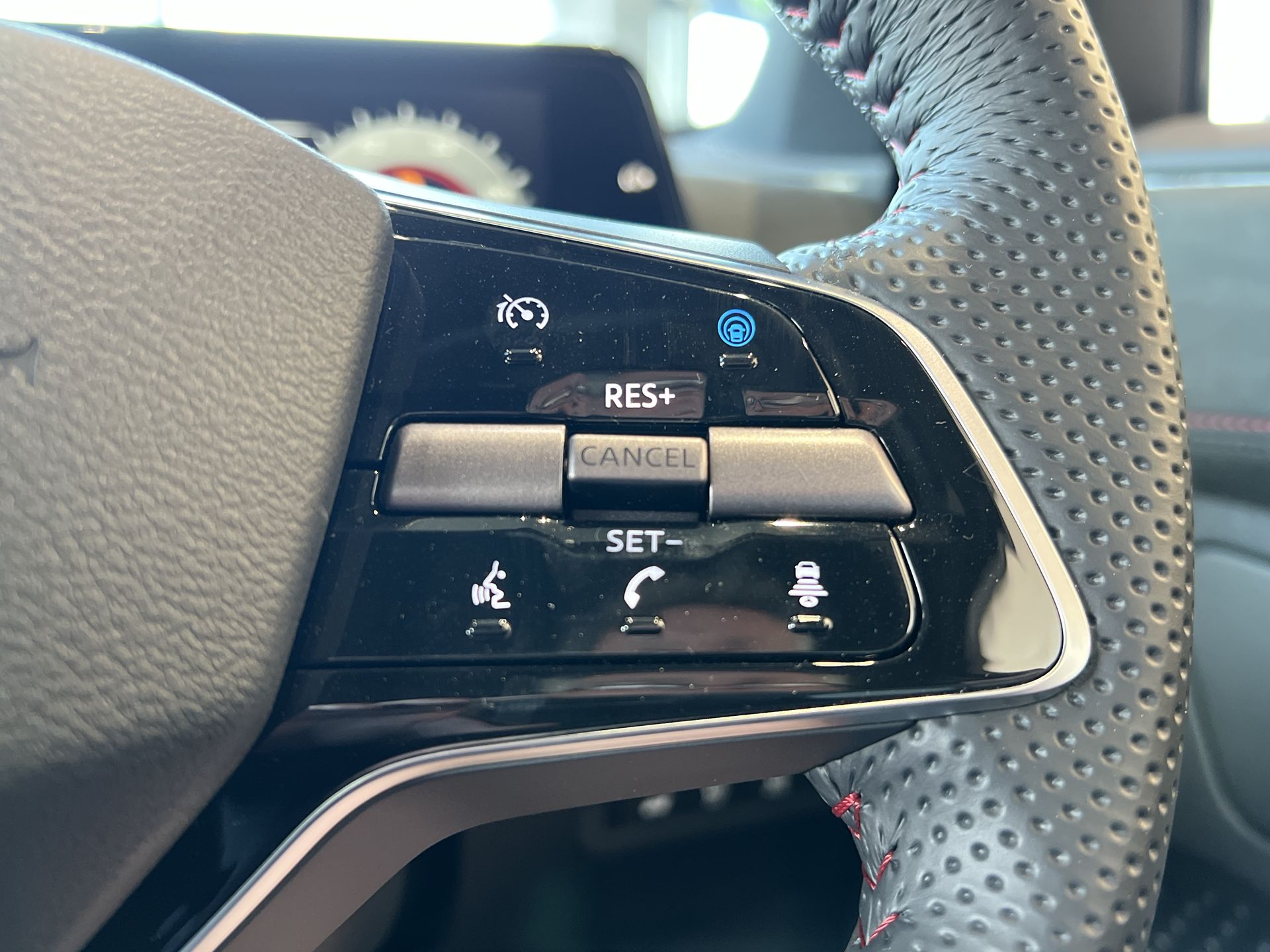 ARIYA 320KW NISMO 87KWH 22KWCH 5DR E-4ORCE AUTO HATCHBACK
