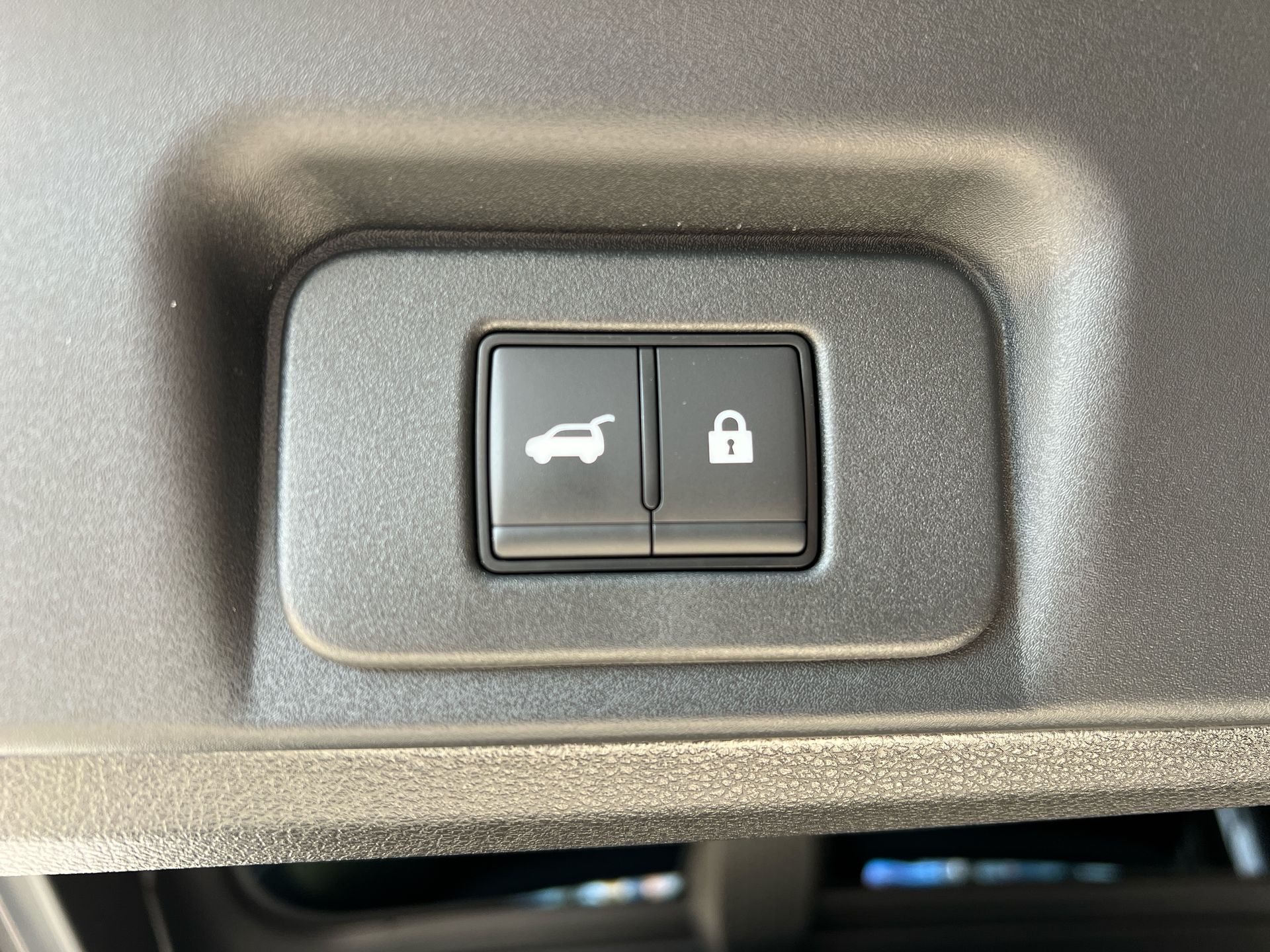 ARIYA 320KW NISMO 87KWH 22KWCH 5DR E-4ORCE AUTO HATCHBACK