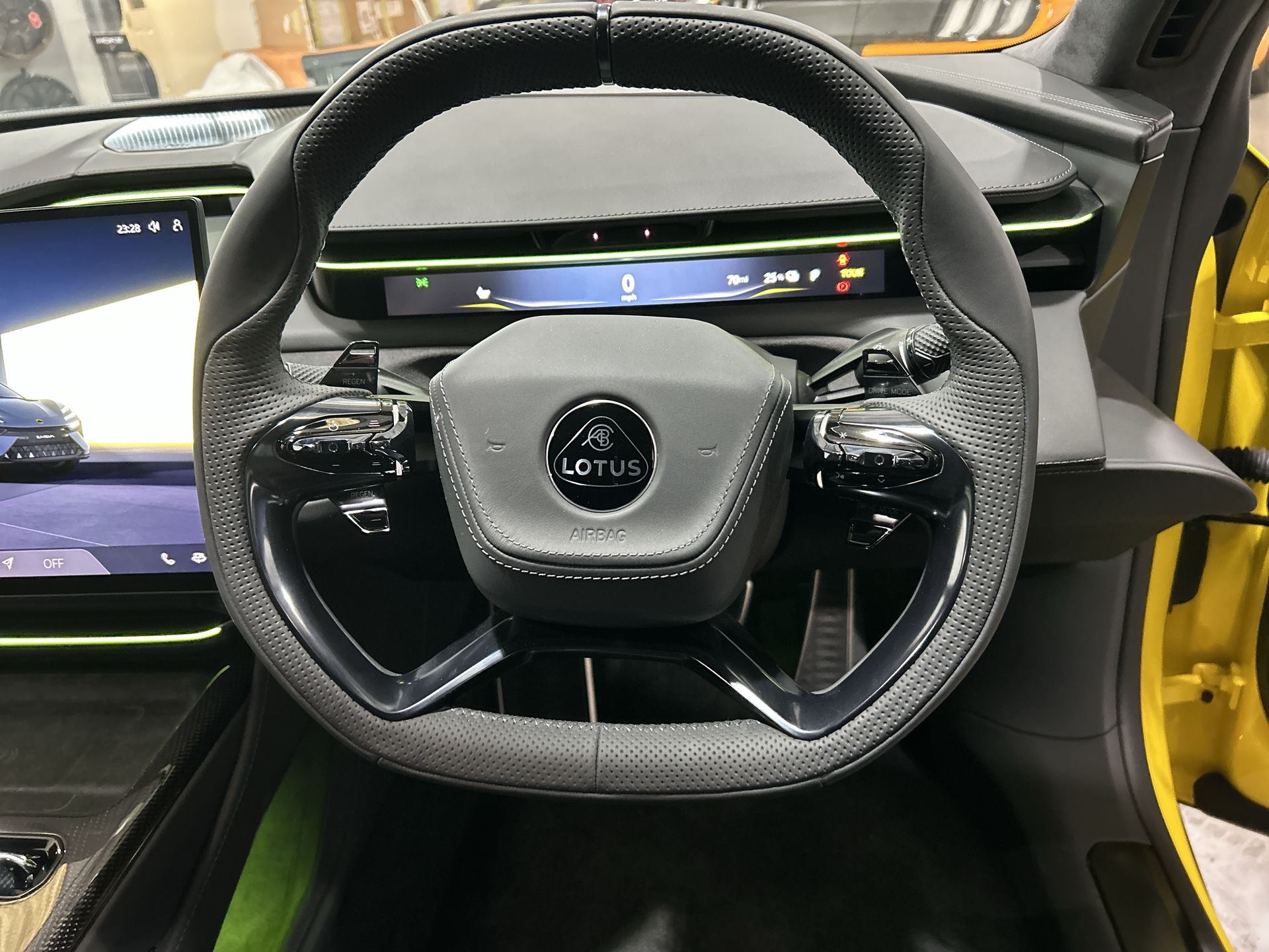 EMEYA 450KW S 102KWH 4DR AUTO SALOON
